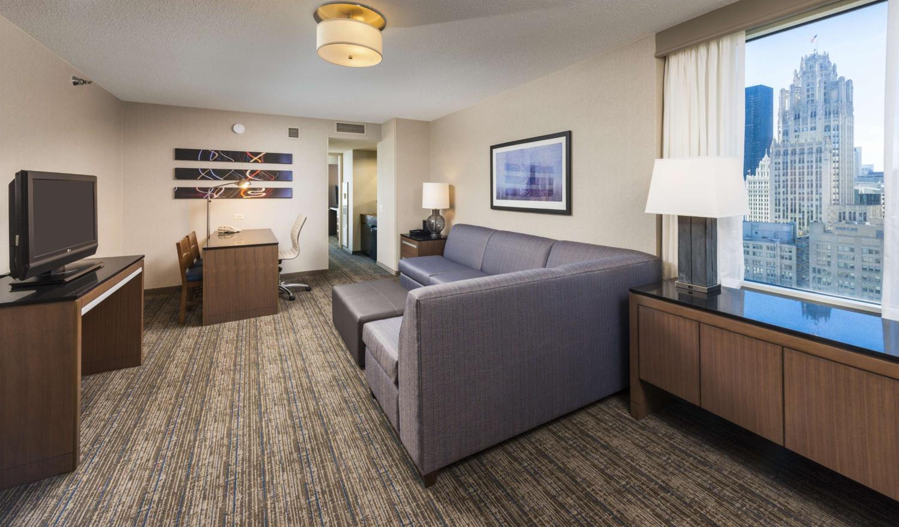 Premium King Suite with City View - Non-Smoking - Photo 4