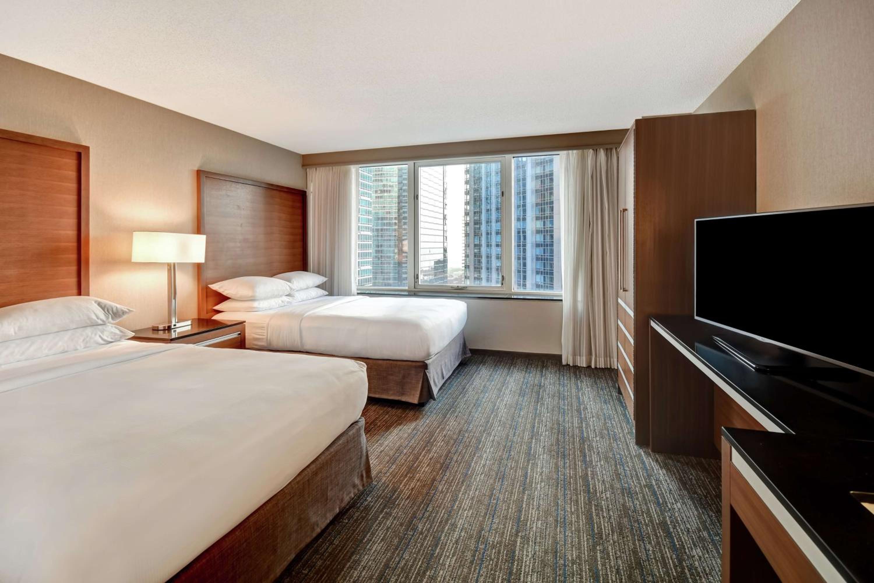 Suite with Two Double Beds - Hearing Accessible - Photo 7
