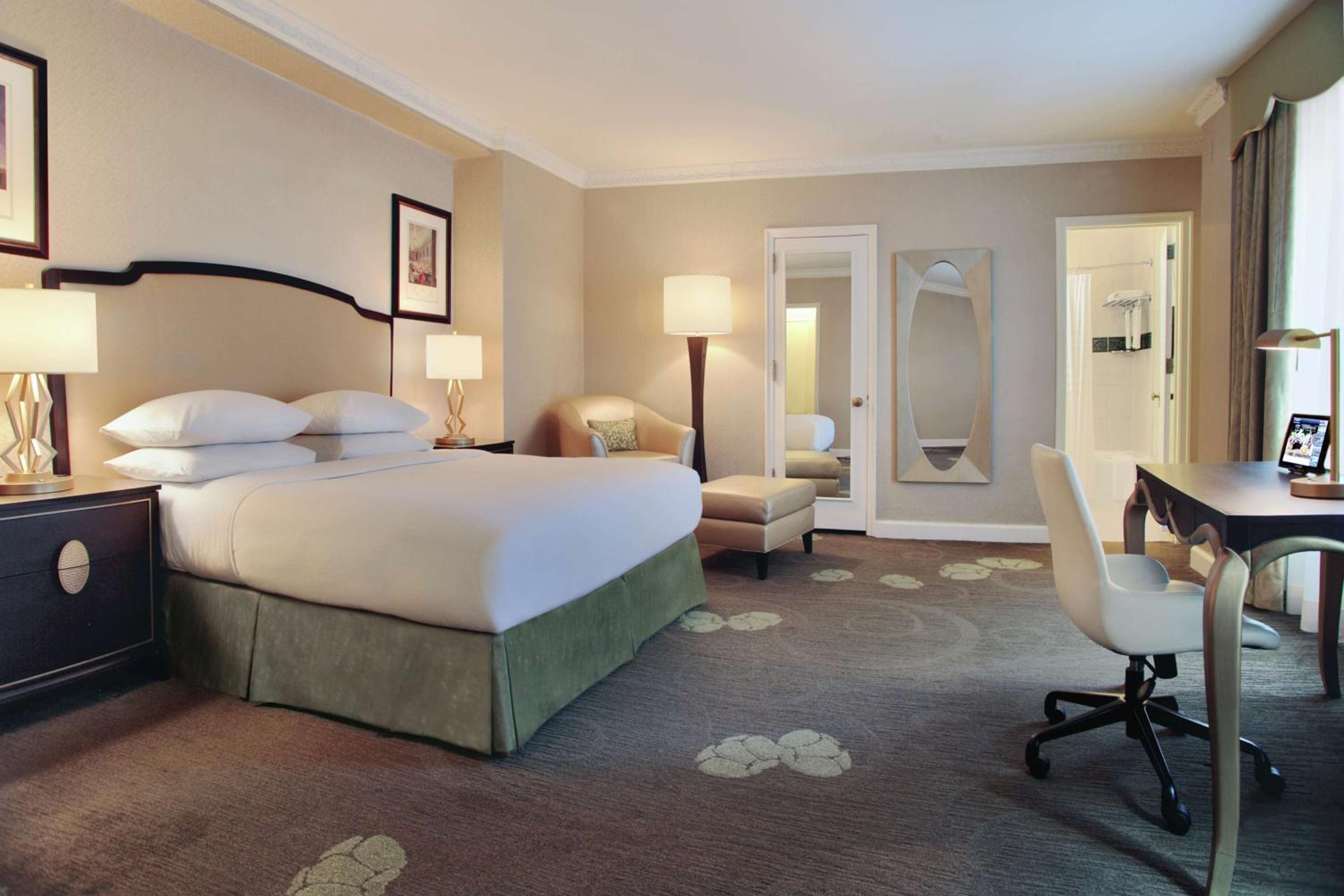 Premium King Room