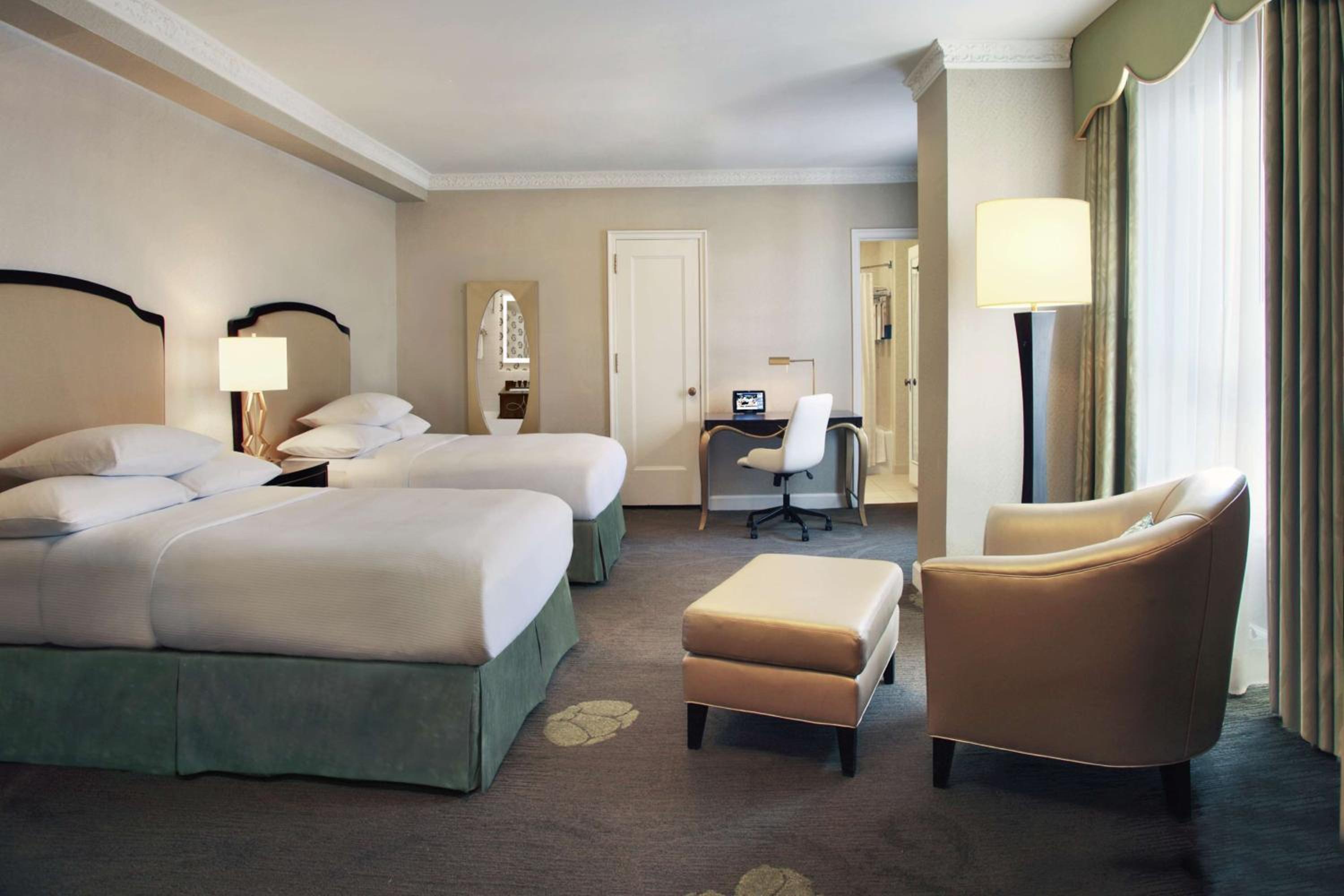 Premium Double Room thumbnail 5