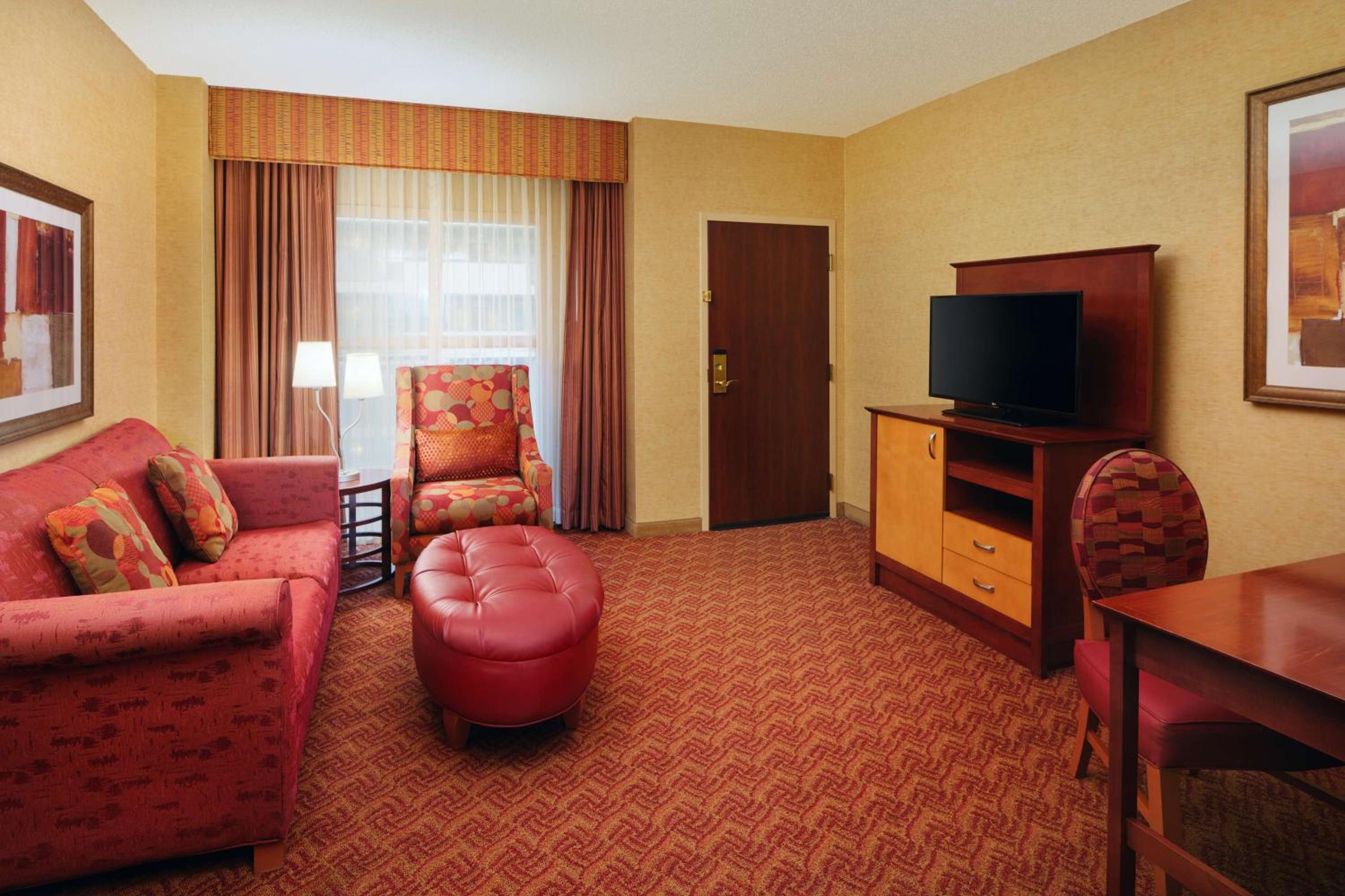 Two-Room King Suite - Non-Smoking - Photo 7
