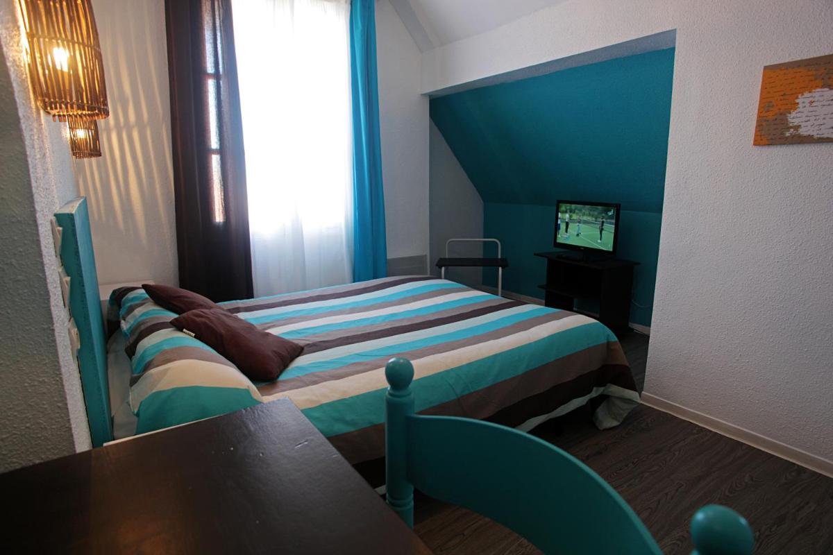 Triple Room with Bathroom - Photo 1
