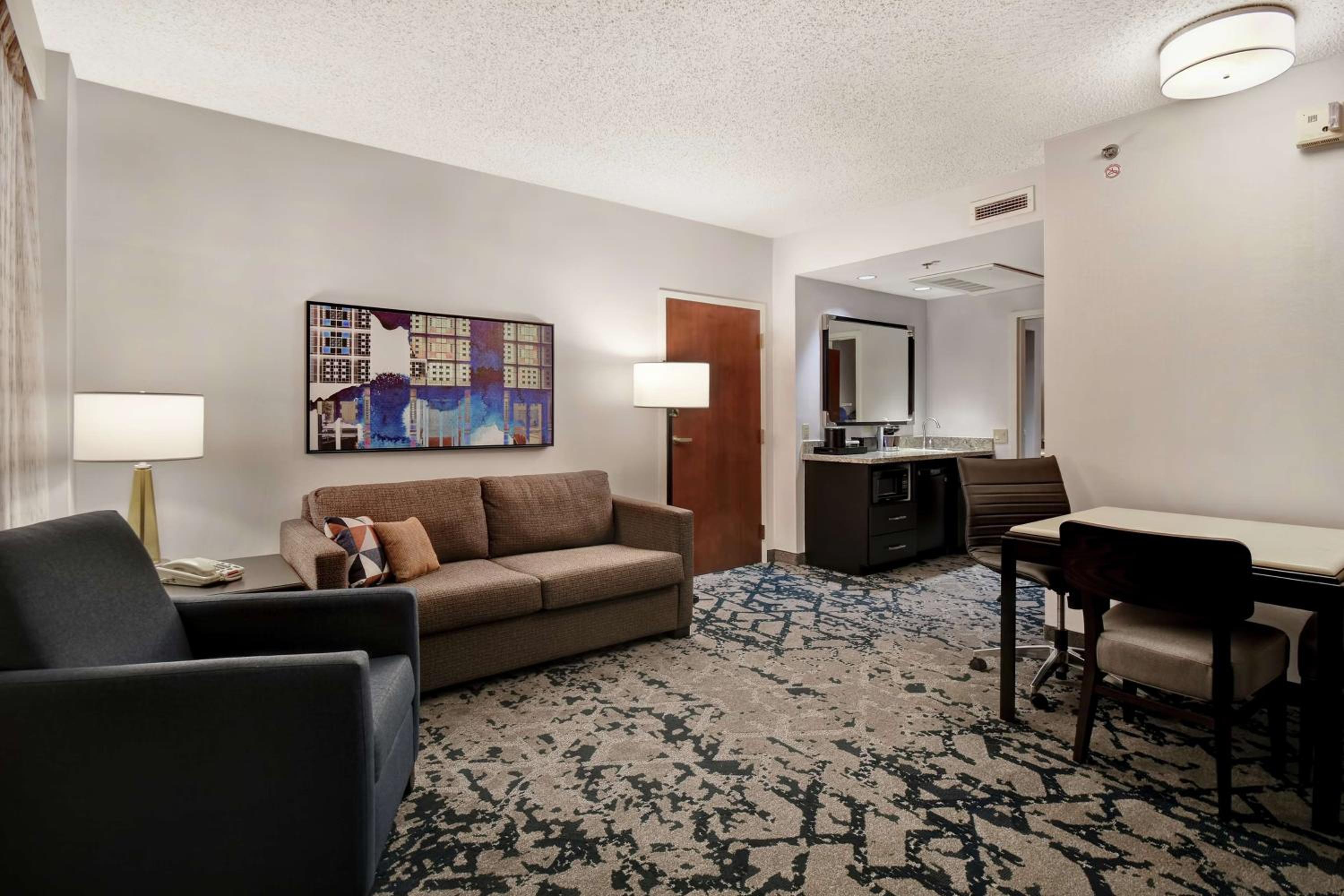 Pure Wellness King Suite - Photo 4
