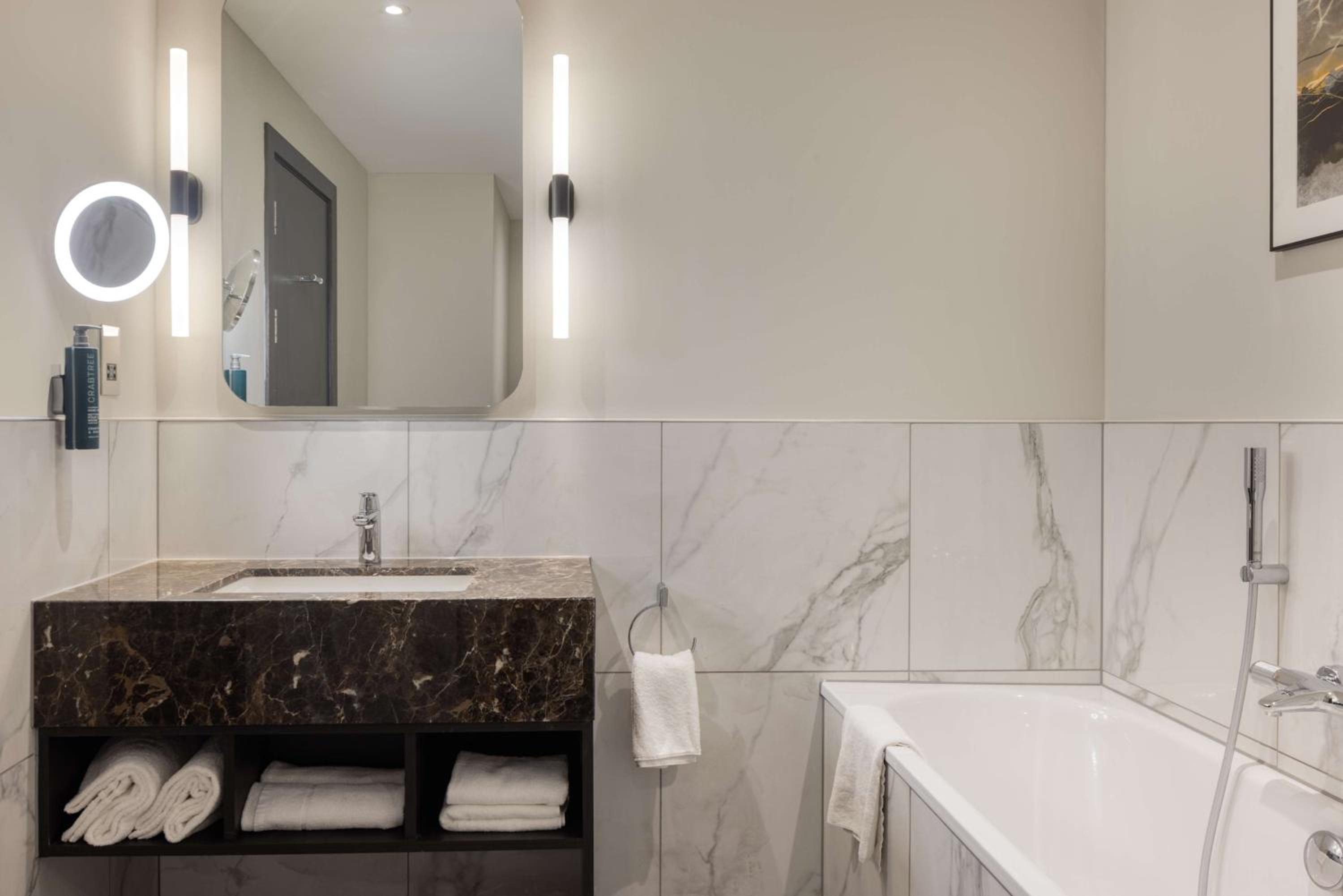 King Junior Suite - Photo 5