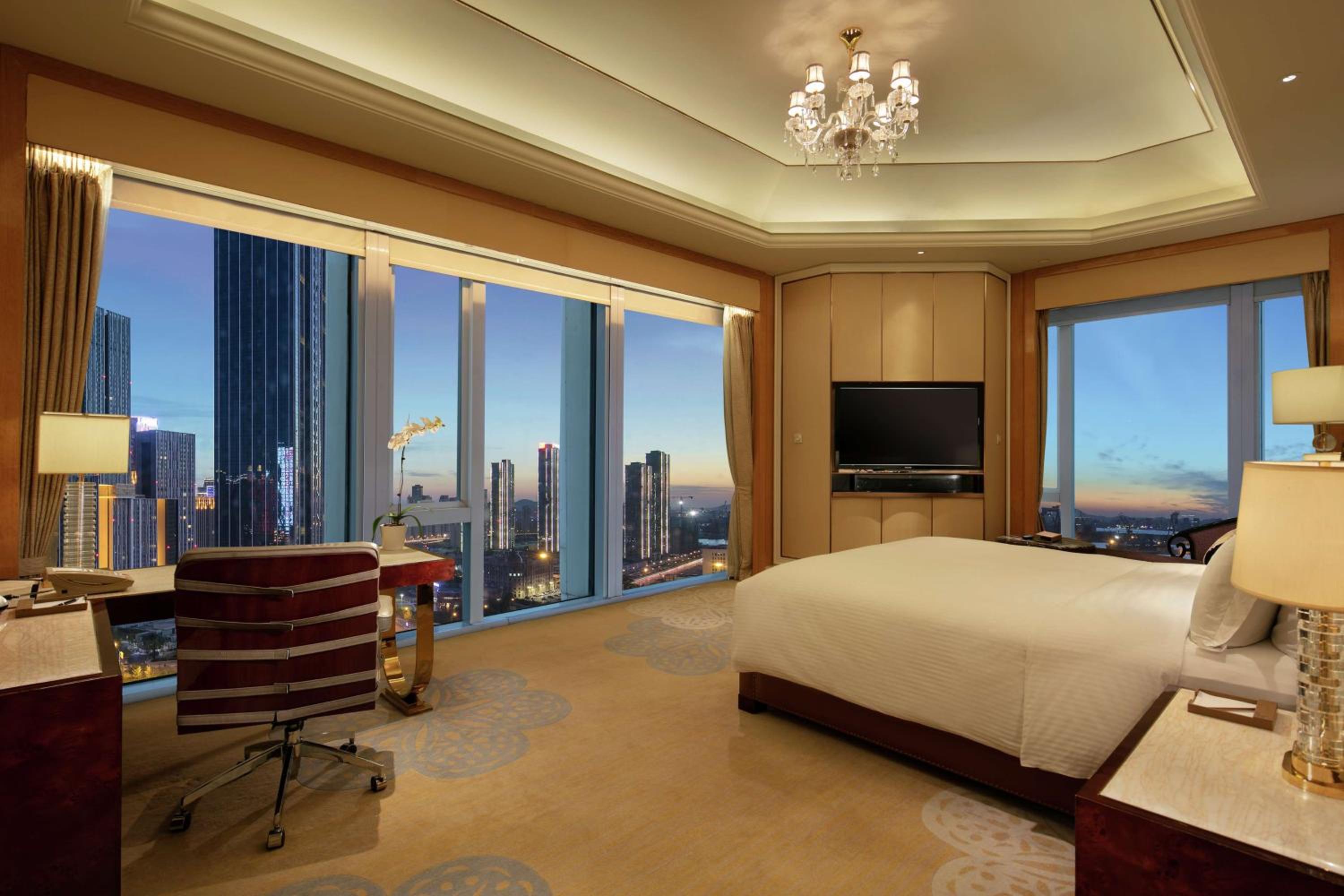 Executive Corner King Room - Lounge Access - Photo 3