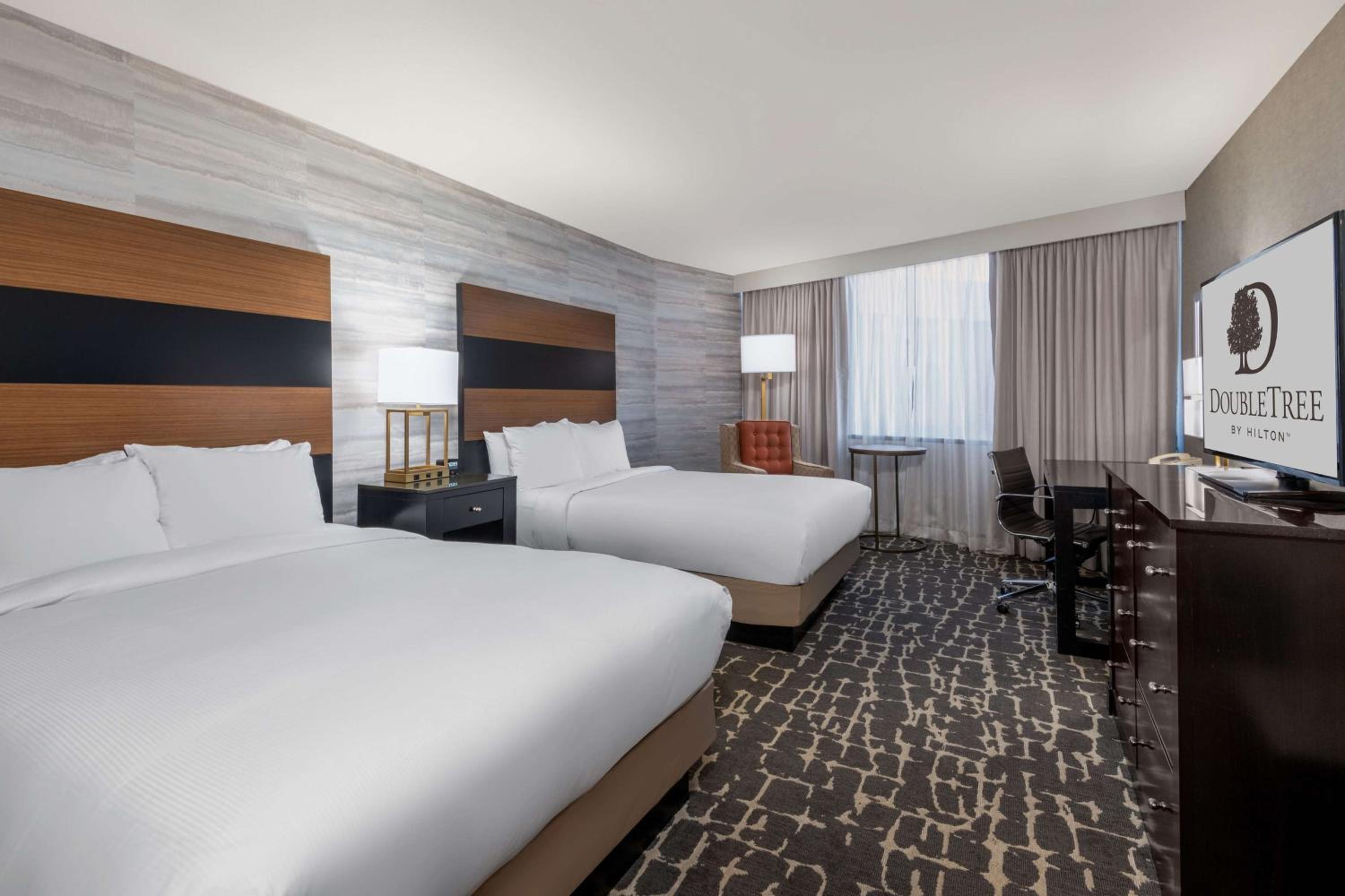 Queen Room with Two Queen Beds - Mobility Accessible photo 2