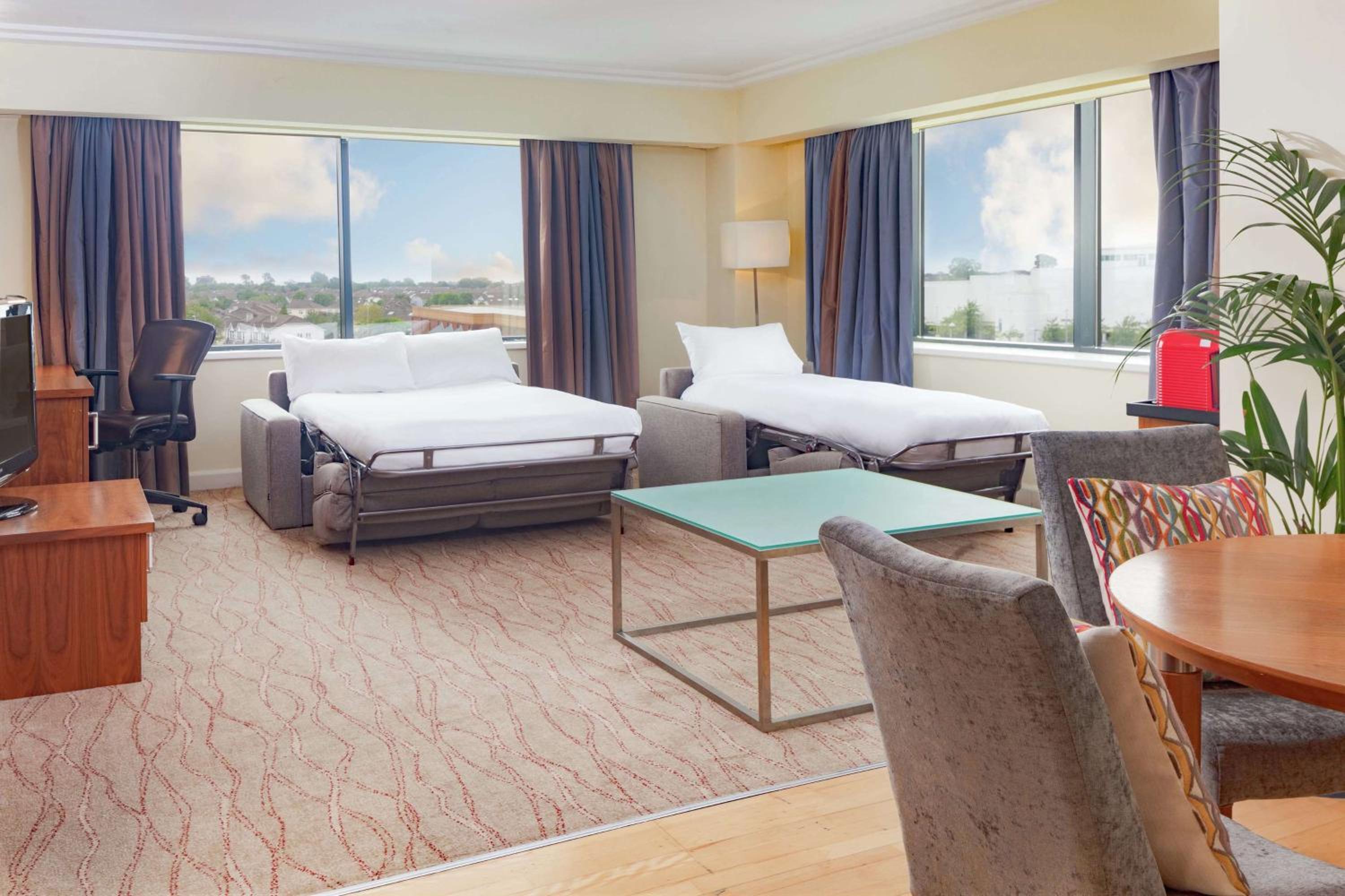 King Suite with Lounge Area - Photo 1