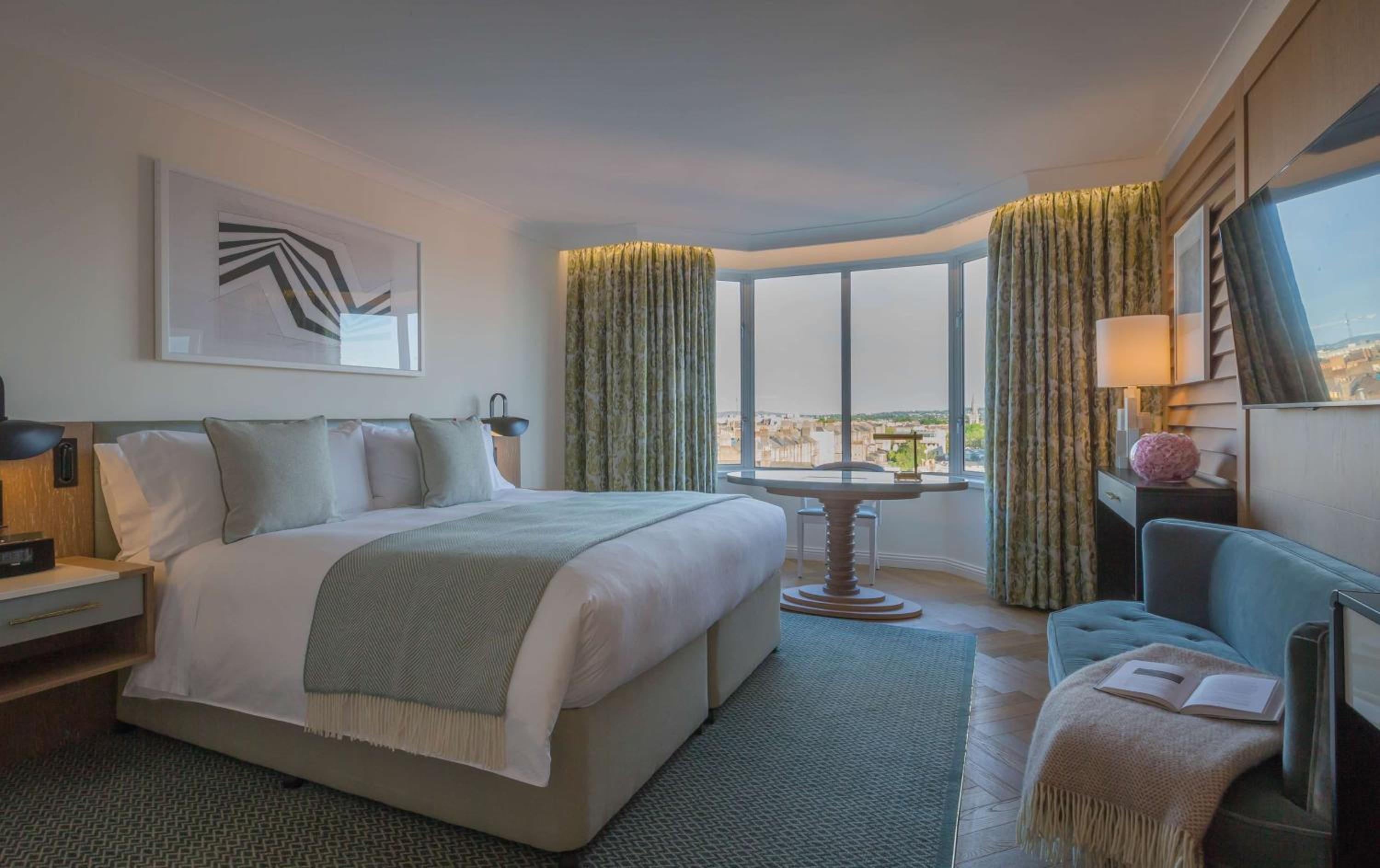 Premier King Room with View