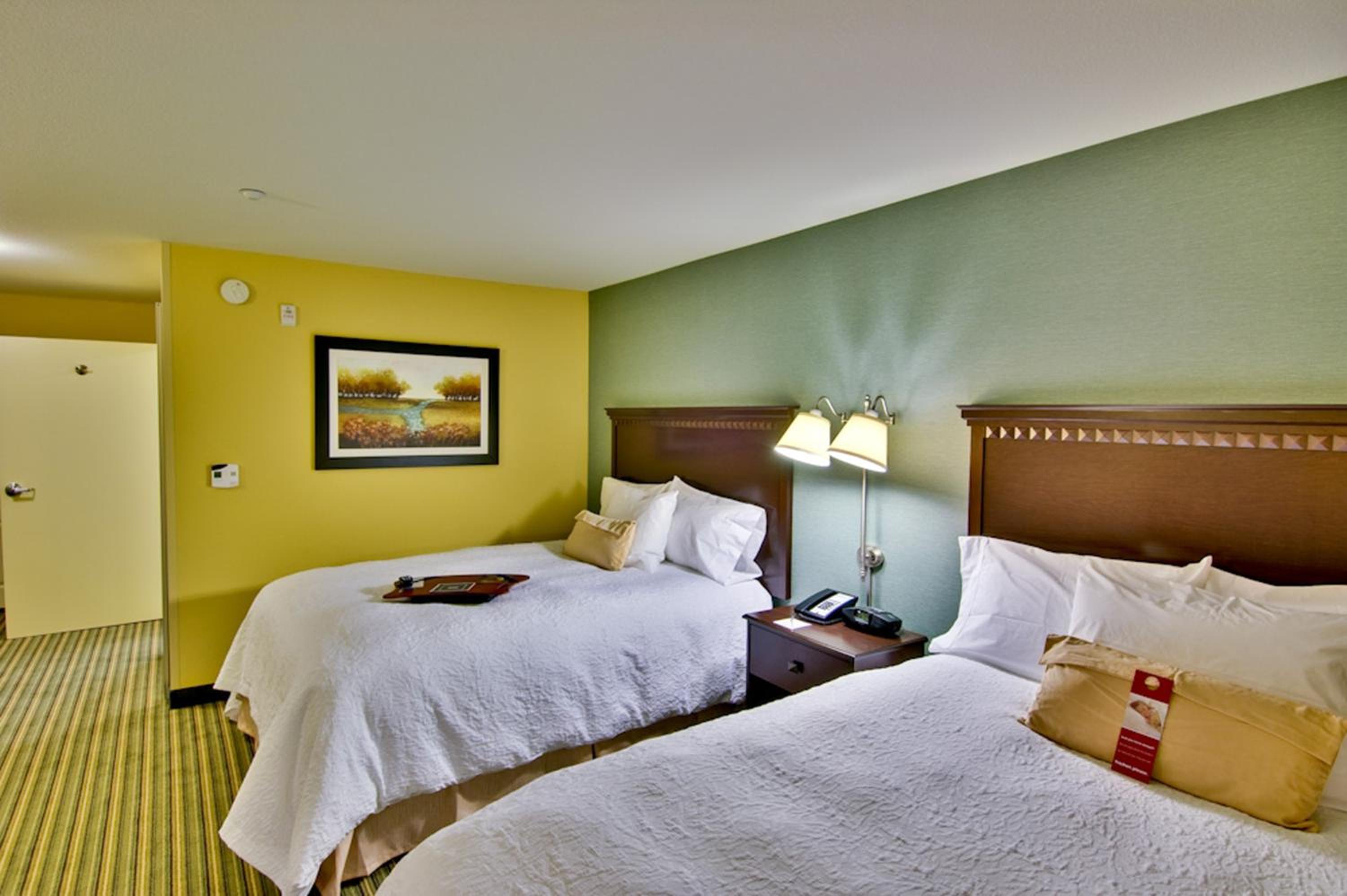 Queen Room with Two Queen Beds - Mobility Access/Non-Smoking - Photo 3