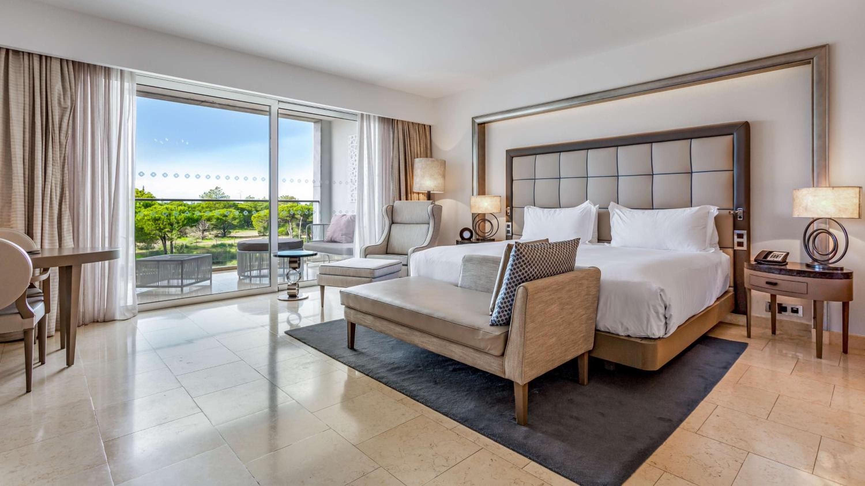 Grand Deluxe Plus King Room - Photo 1