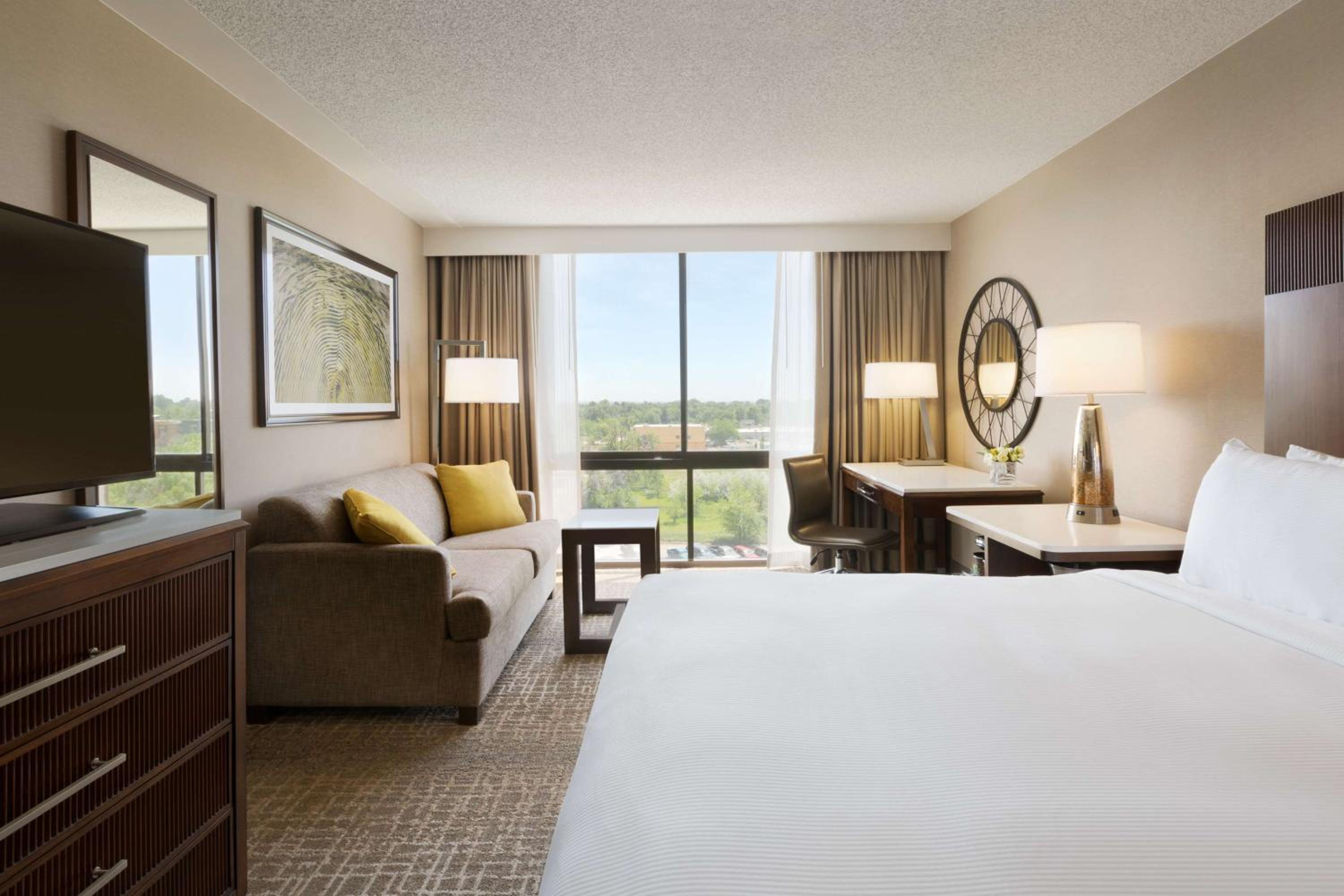 Executive Double Room with Two Double Beds - Photo 2