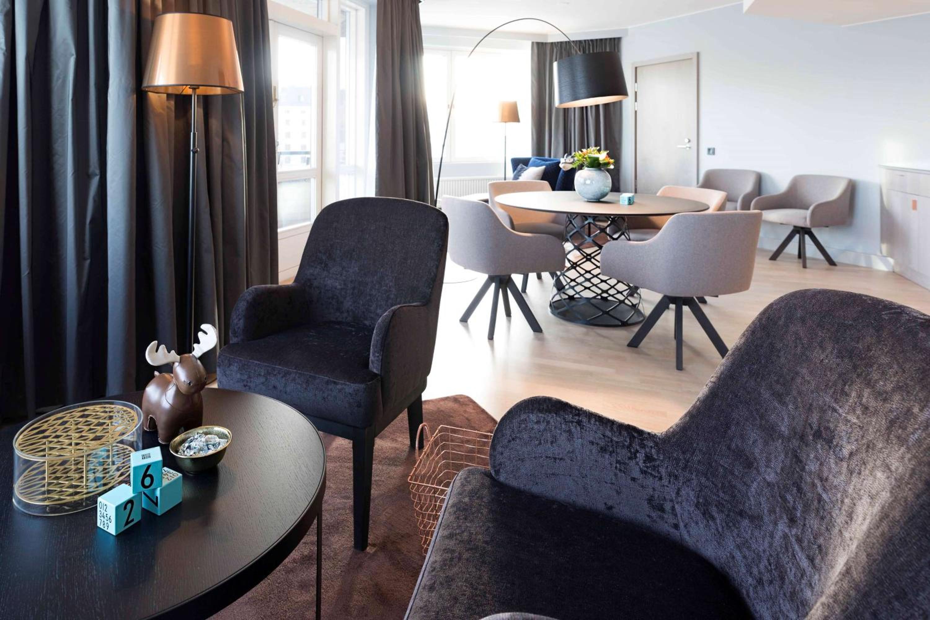 King Suite with Sea View - Photo 4