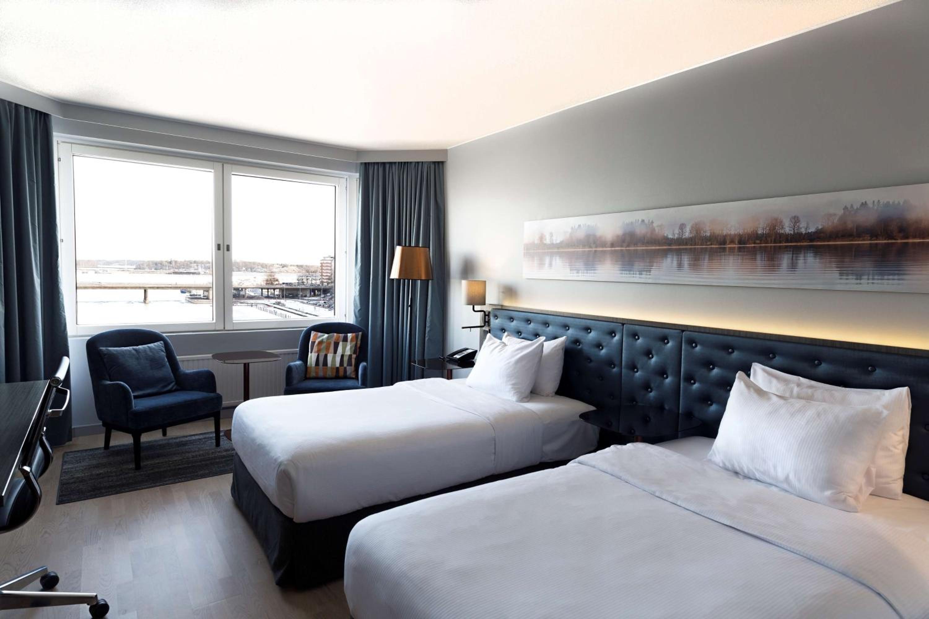 Executive Twin Room - Photo 3