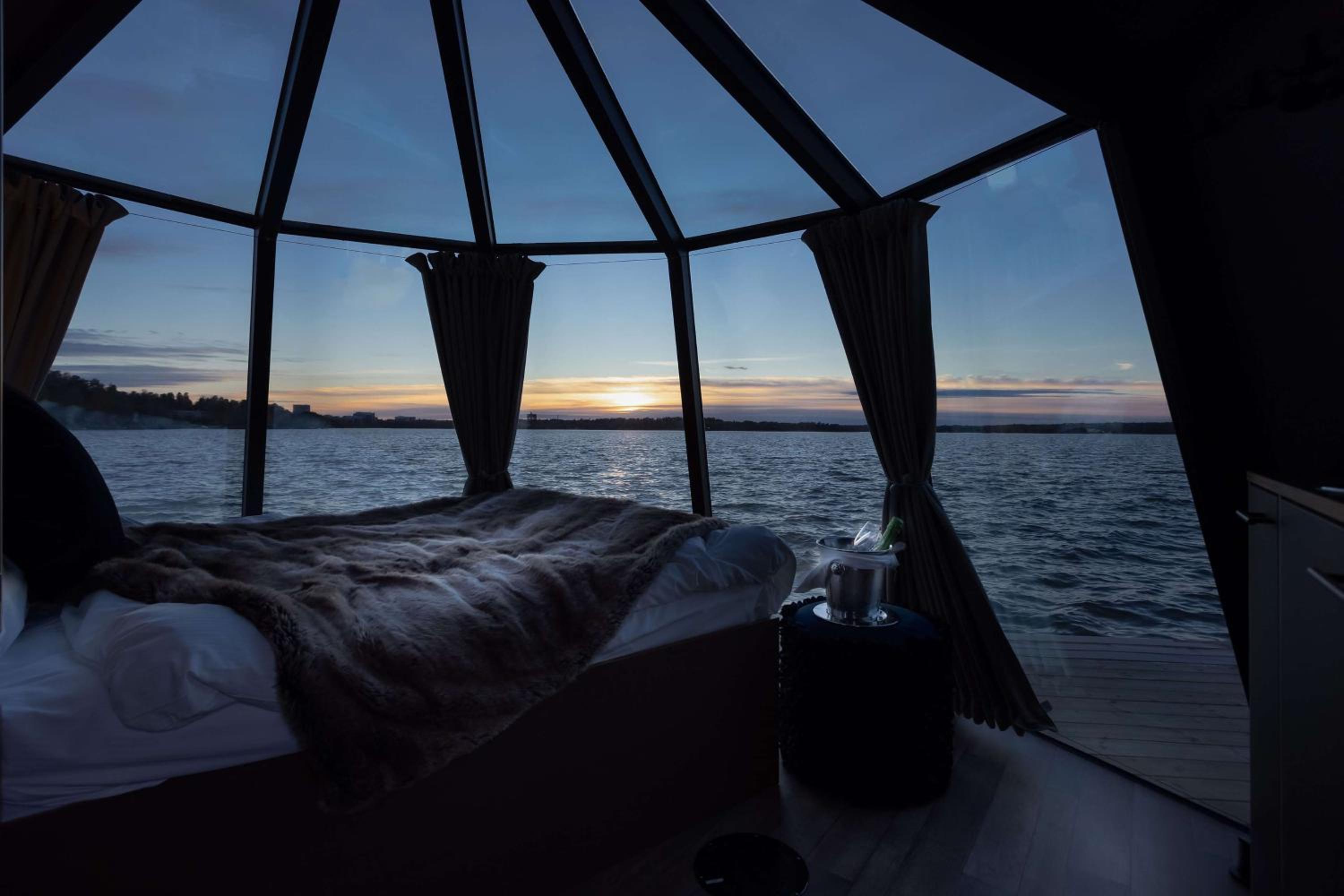 Deluxe Room with Iglux Experience - Photo 7