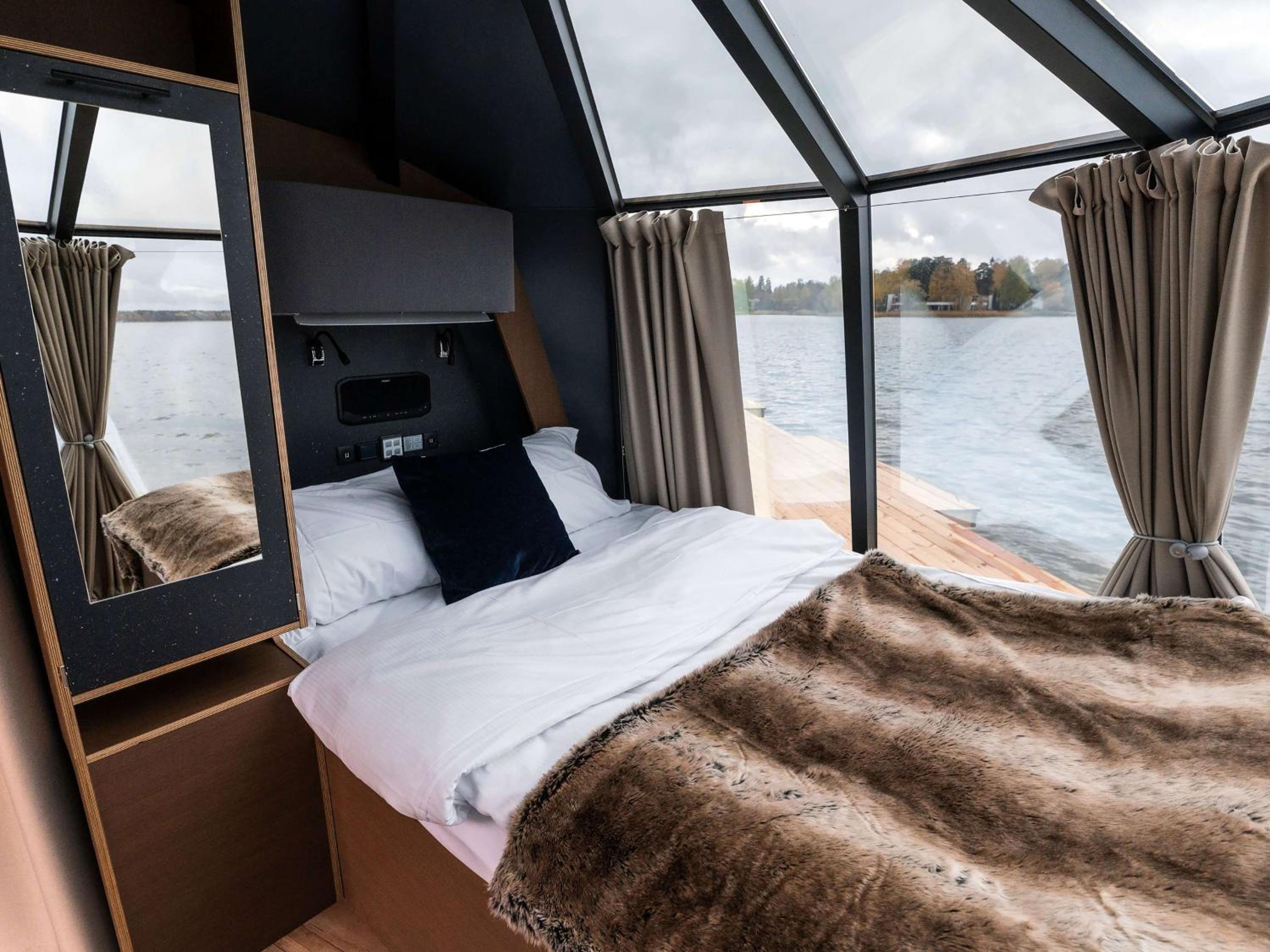 Deluxe Room with Iglux Experience - Photo 6