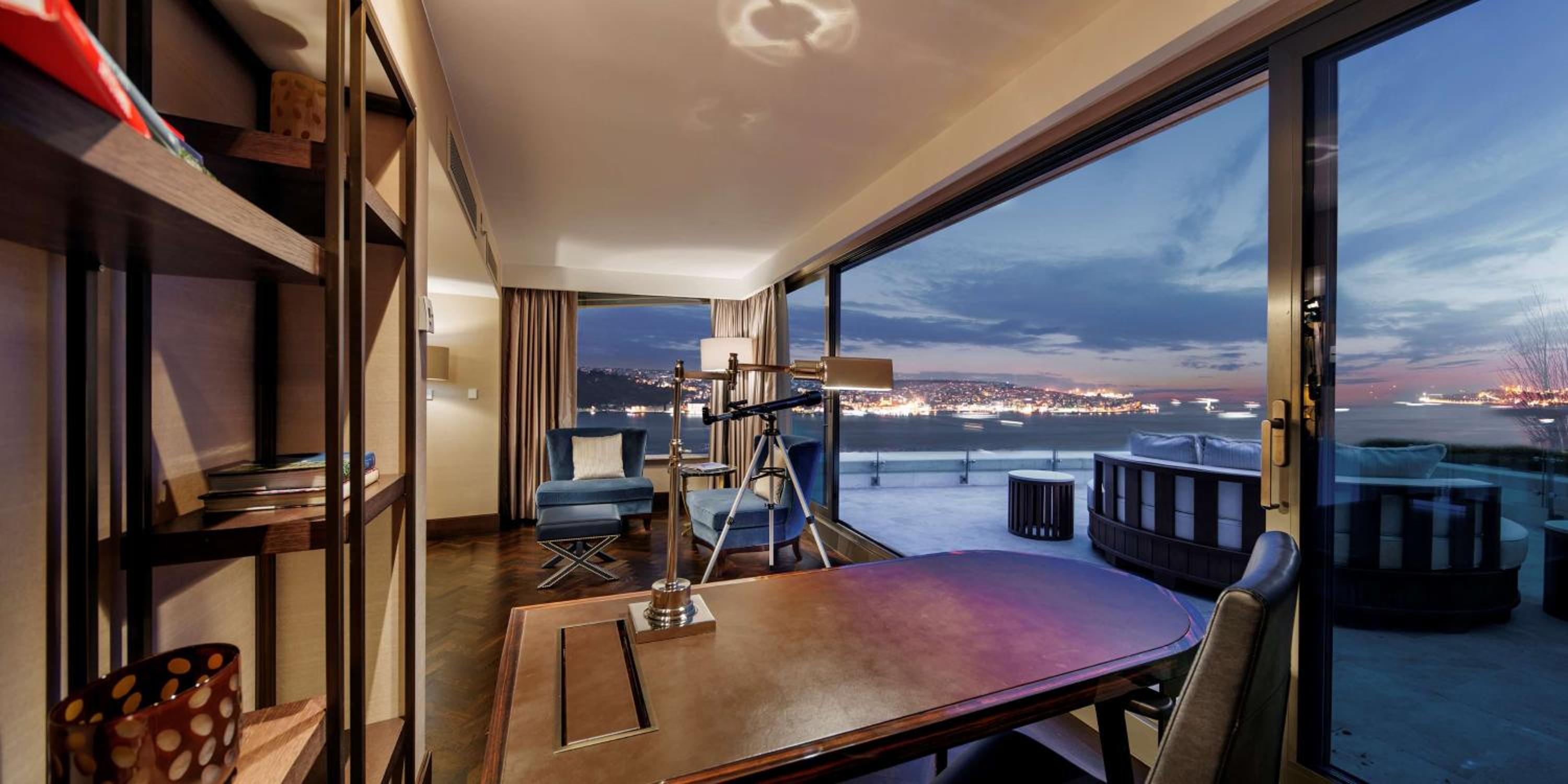 Ambassador Suite - Lounge Access