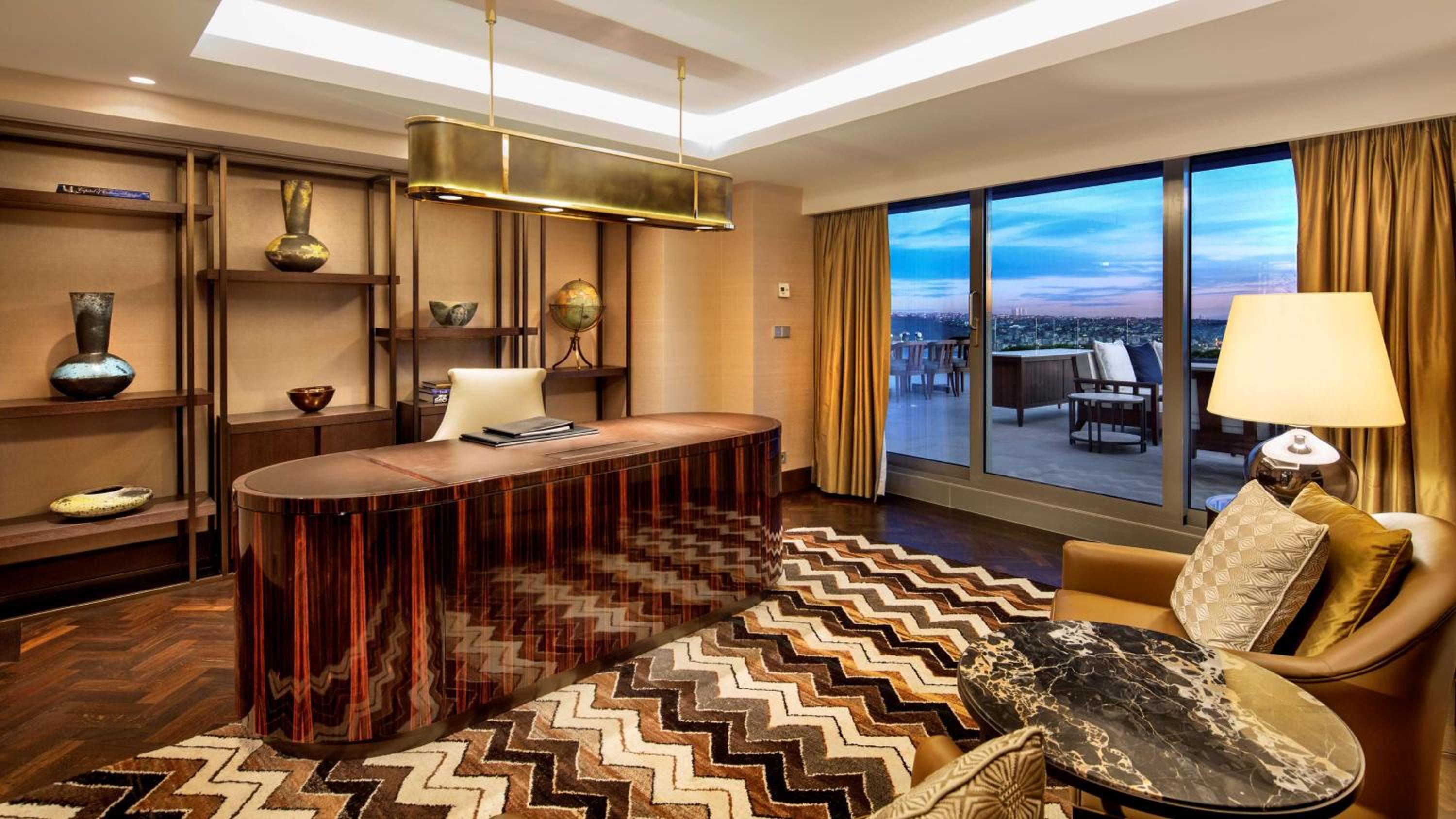 Presidential Suite - Lounge Access