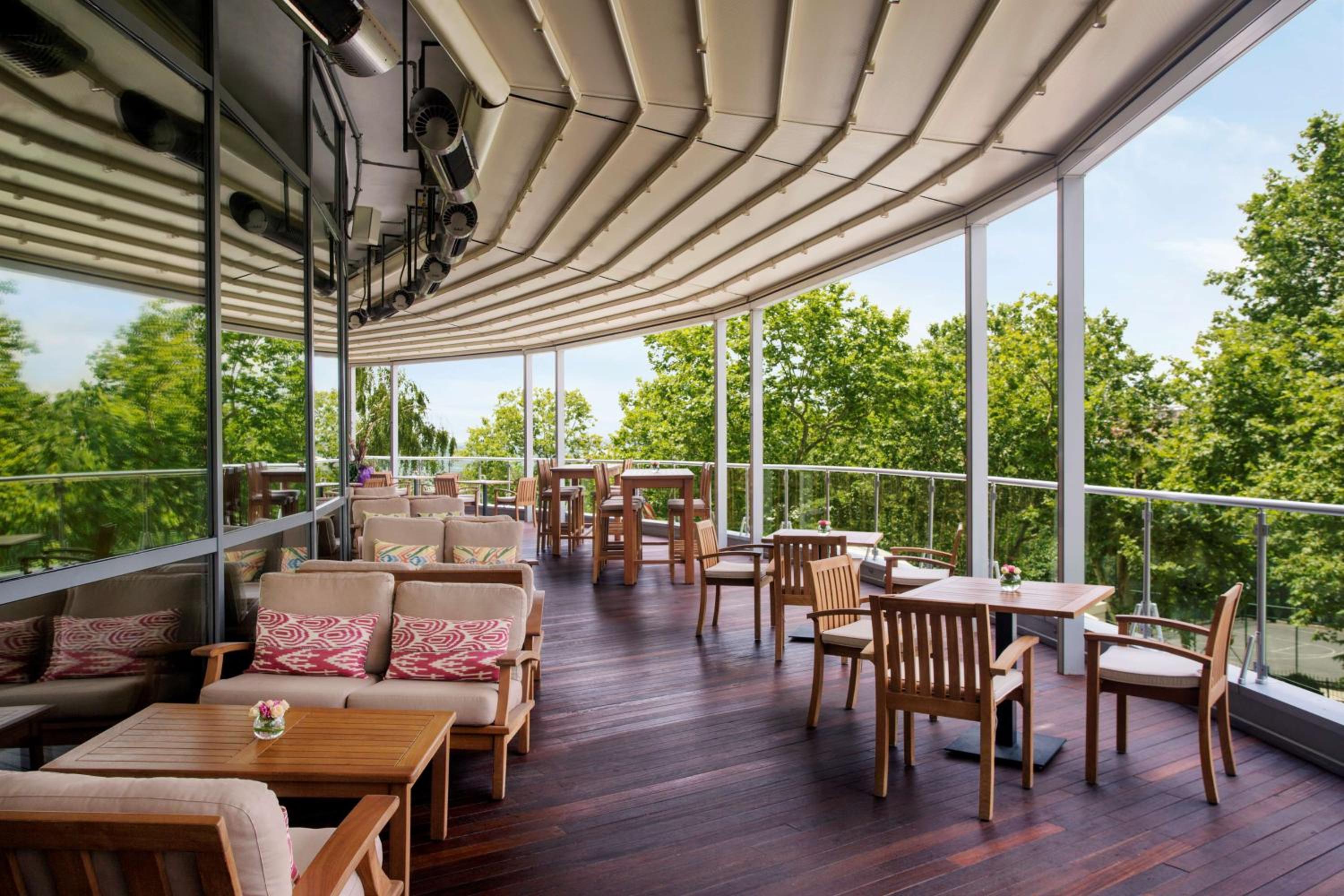 Executive King Room with Park View - Lounge Access