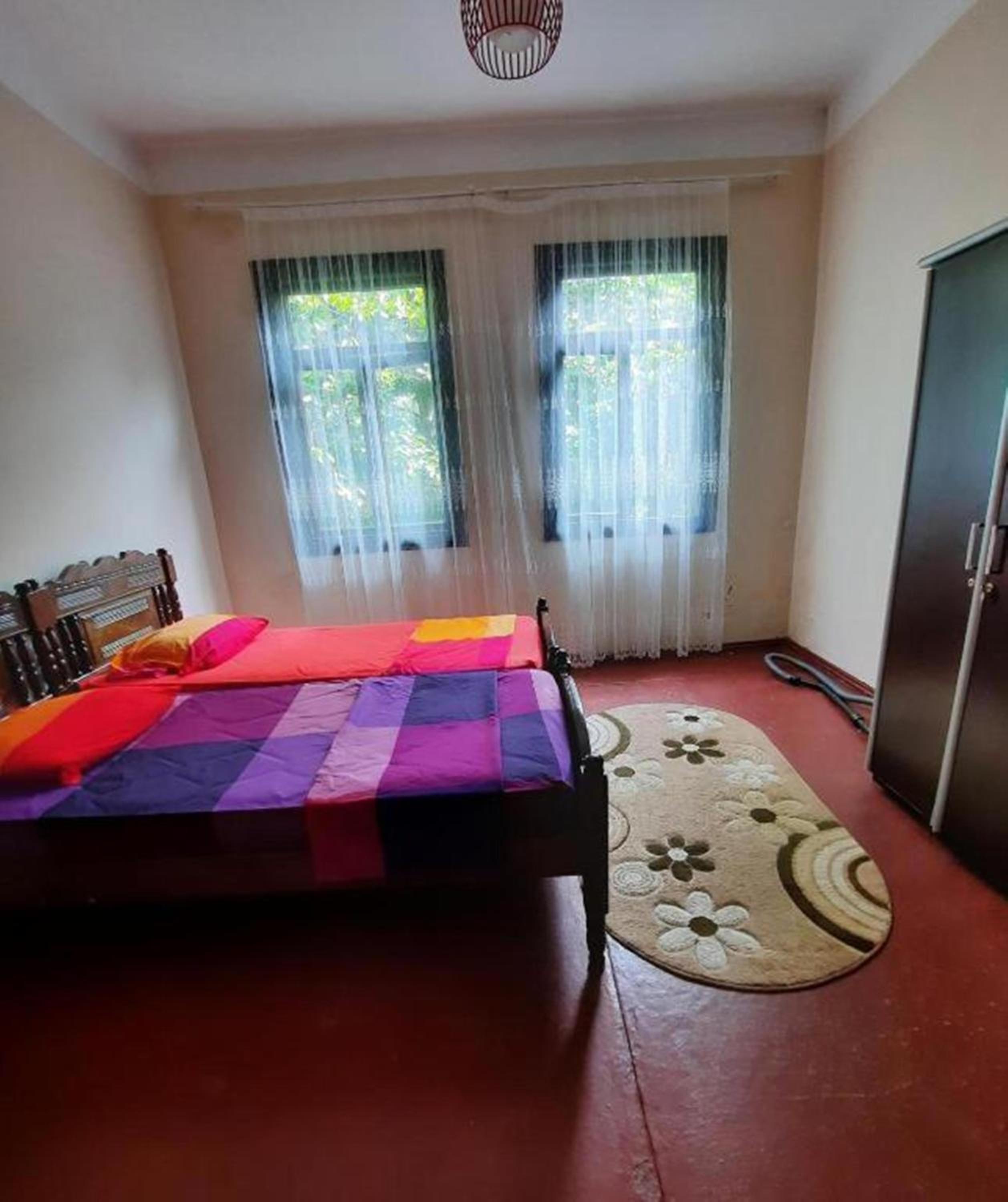 Three-Bedroom House photo 3