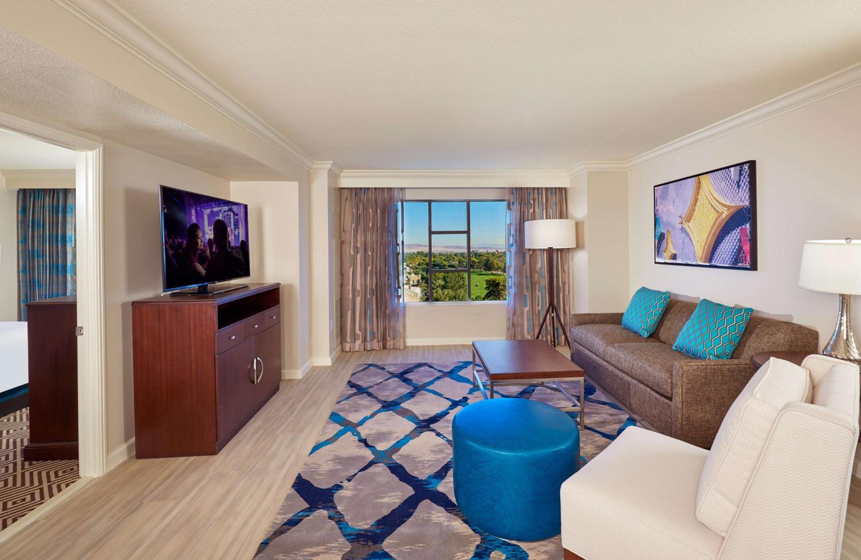 One-Bedroom King Suite with Sofa Bed