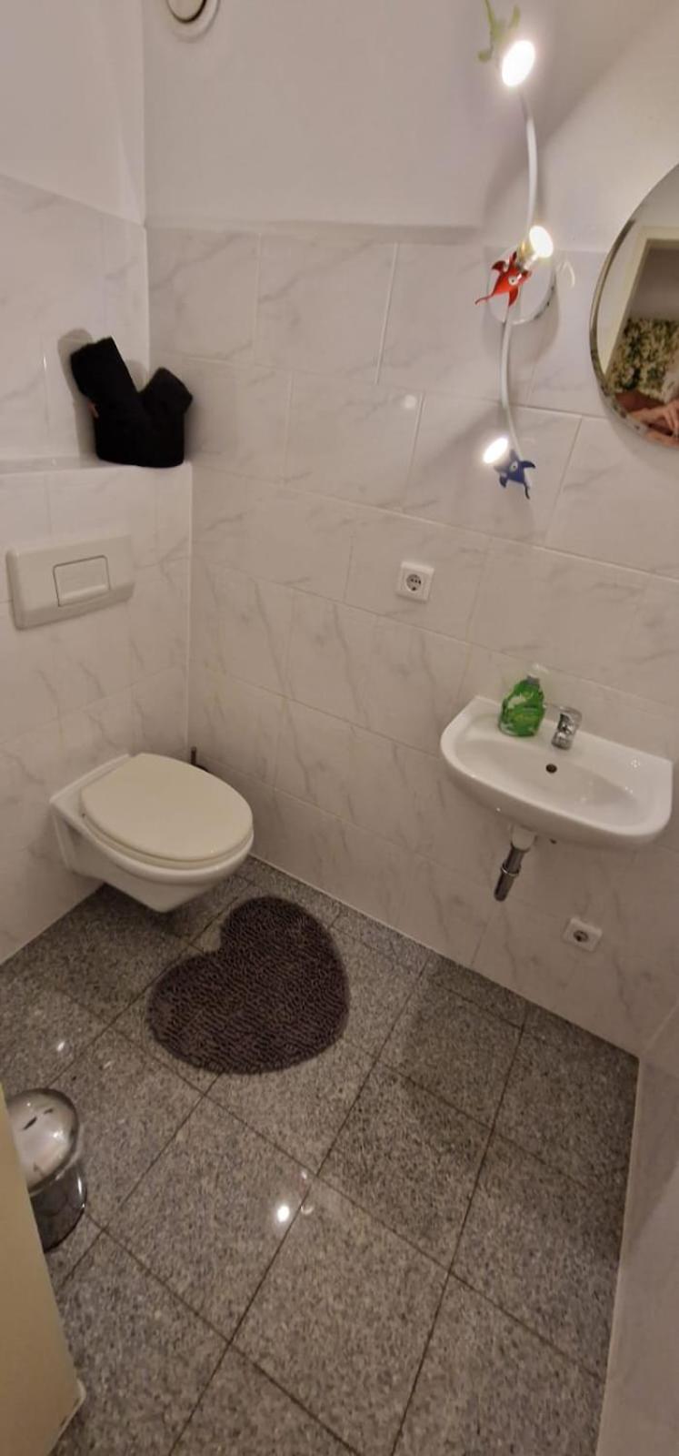 Studio Apartment - Photo 21