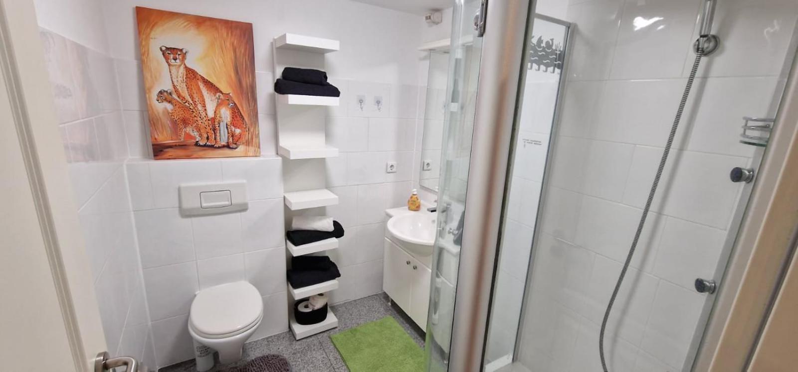 Studio Apartment - Photo 22