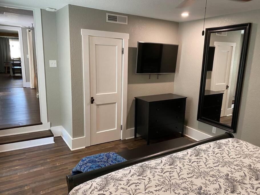 Two-Bedroom House photo 3