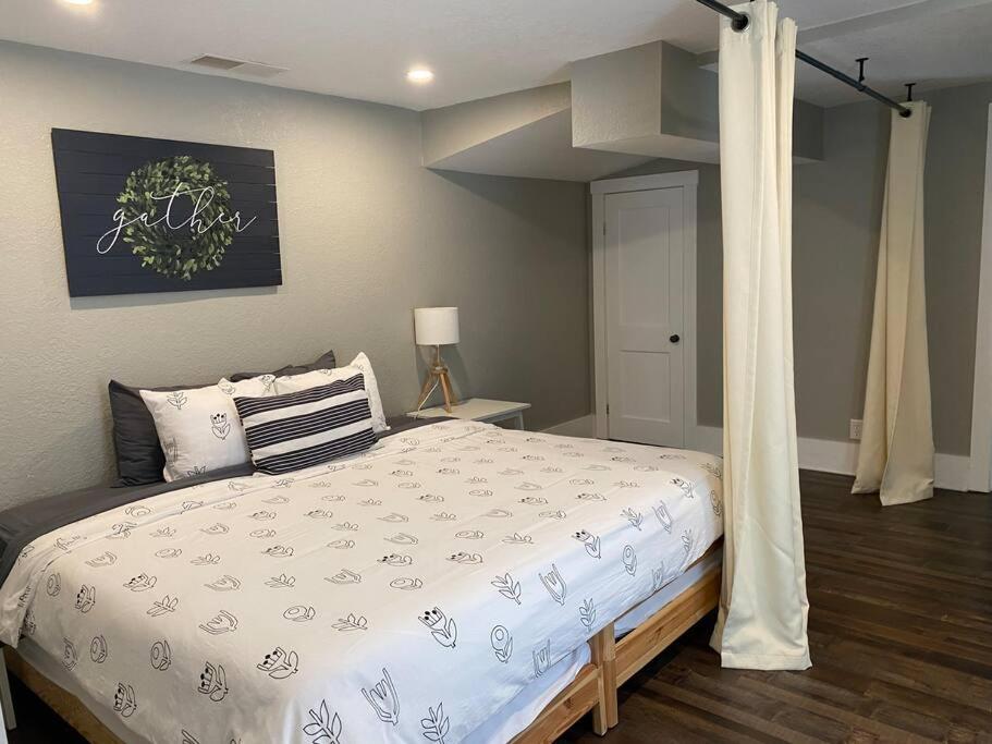 Two-Bedroom House photo 2