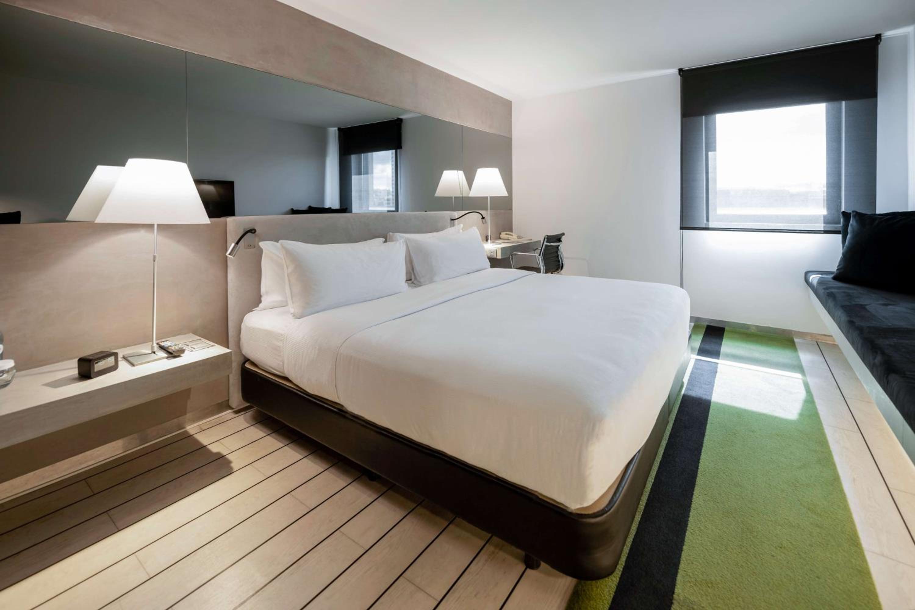 King Guest Room - Photo 2