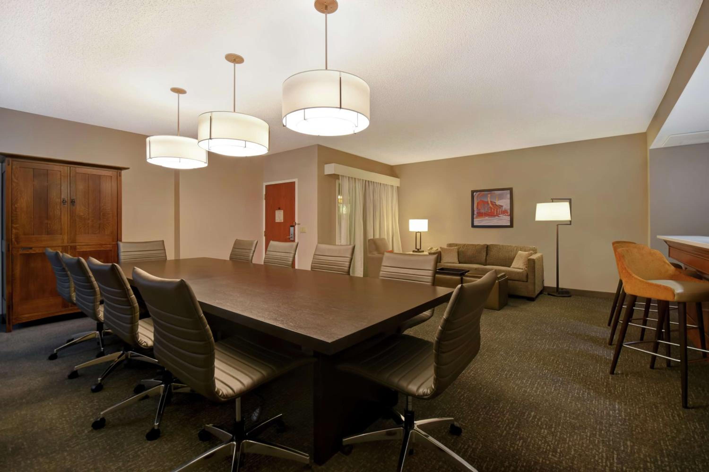 One-Bedroom Executive King Suite - Photo 3