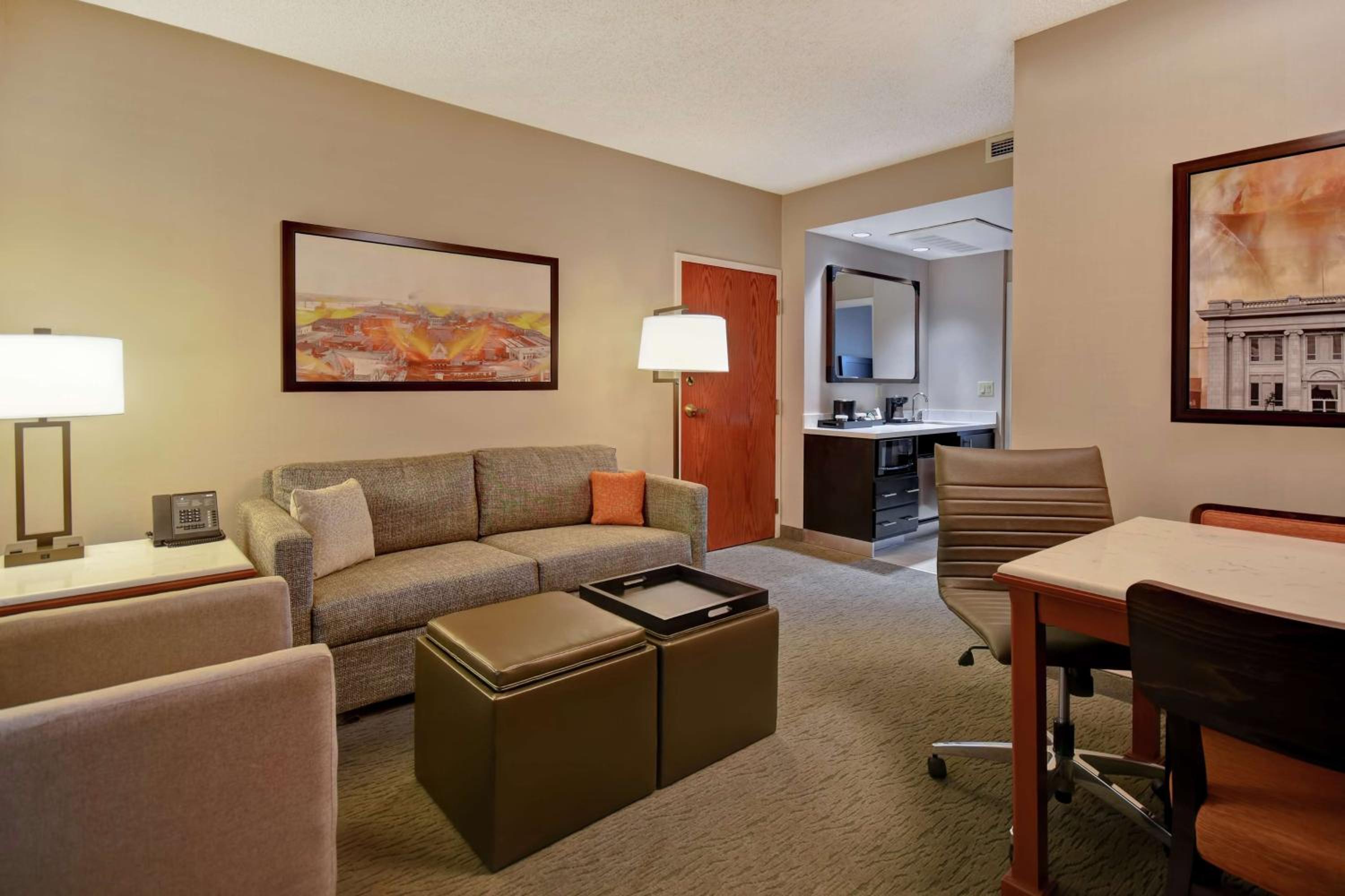 Premium King Suite - Photo 2