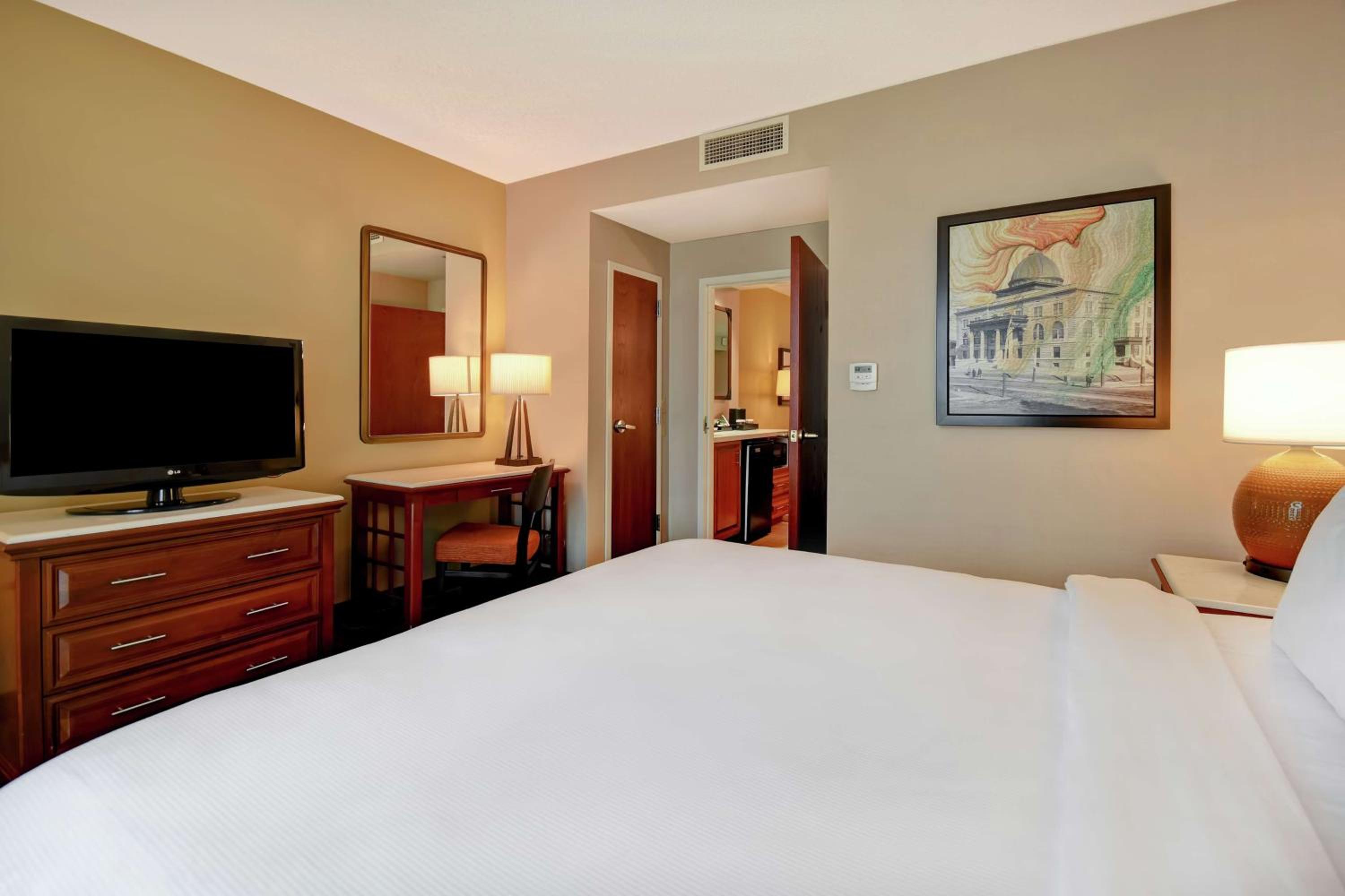 King Suite - Photo 5