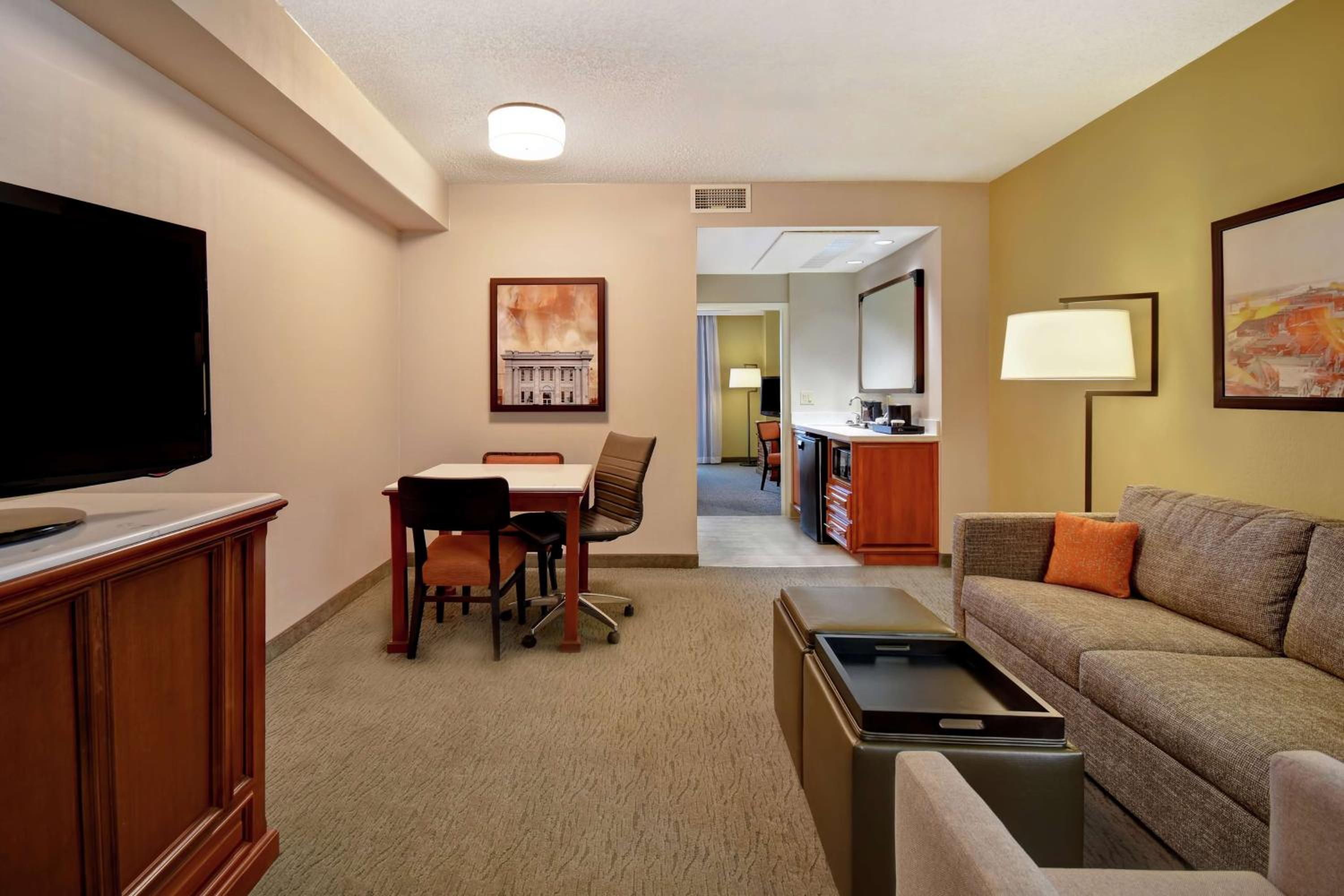 Corner Suite with Two Queen Beds - Photo 2