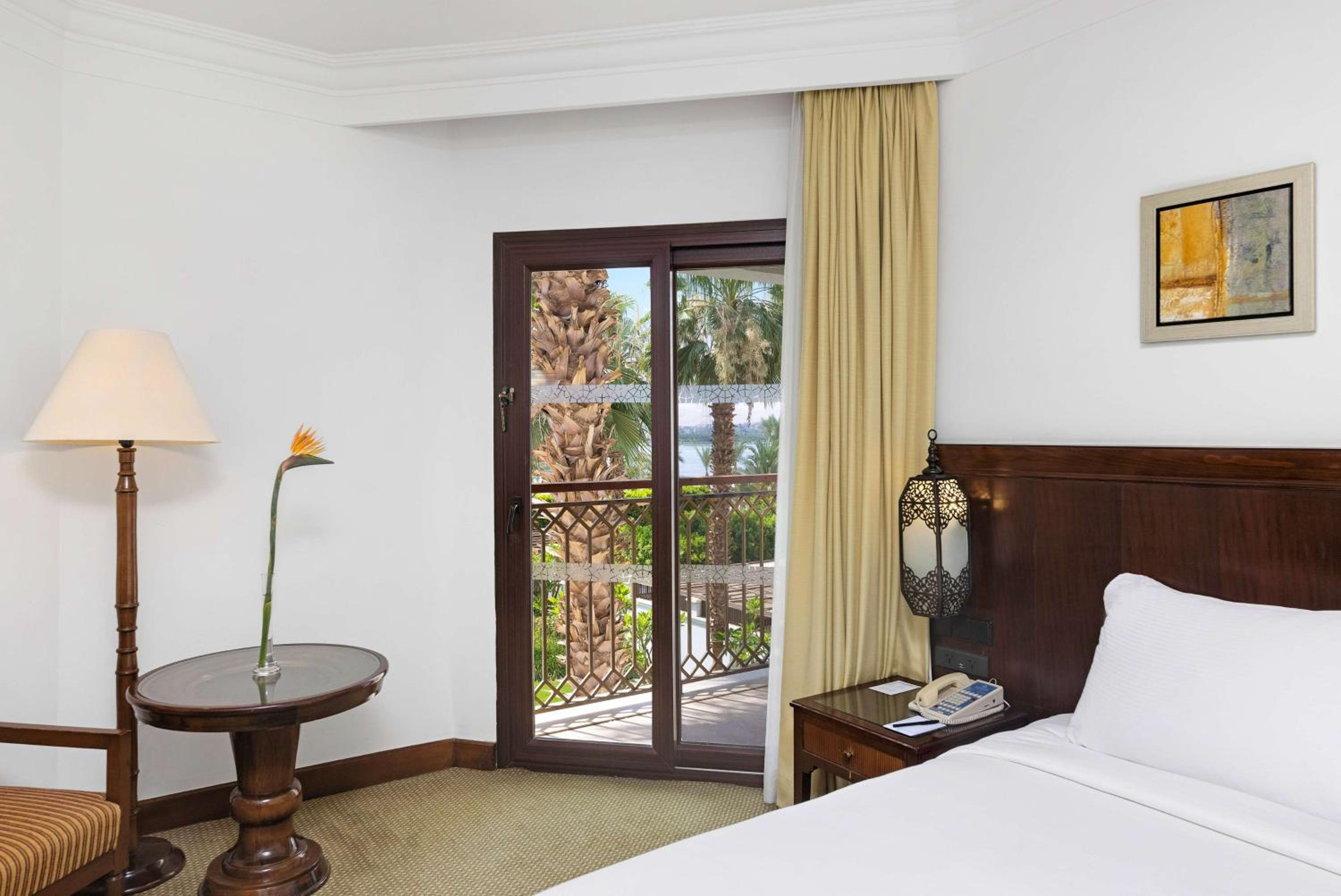 One-Bedroom Guest Twin Room with River View thumbnail 6