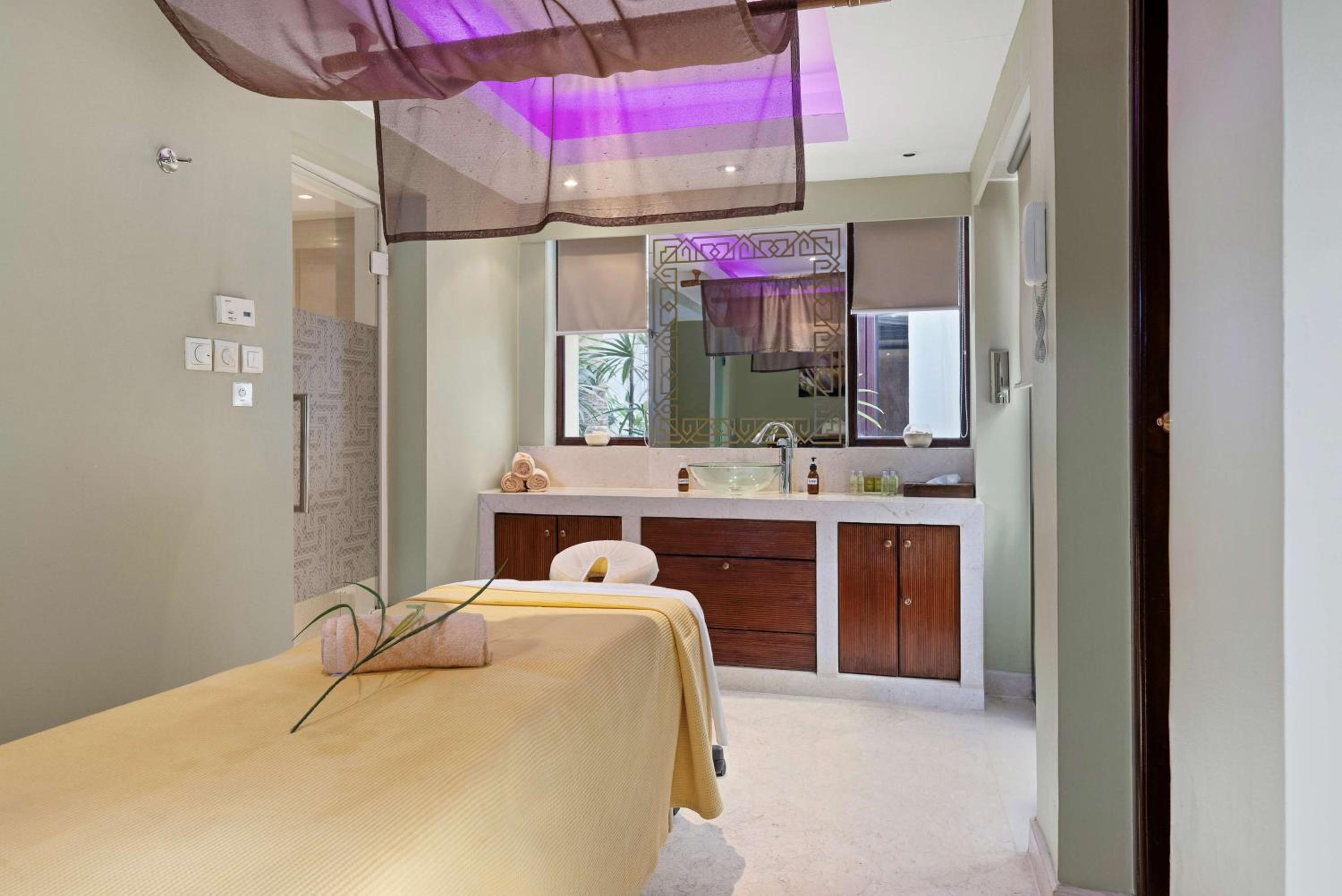 Spa Suite thumbnail 6