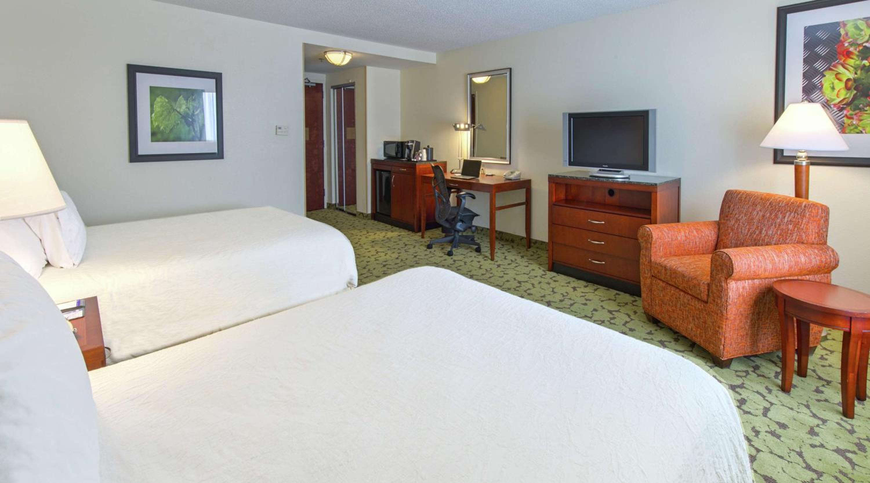 Queen Room with Two Queen Beds and Roll-In Shower - Mobility Access - Photo 2