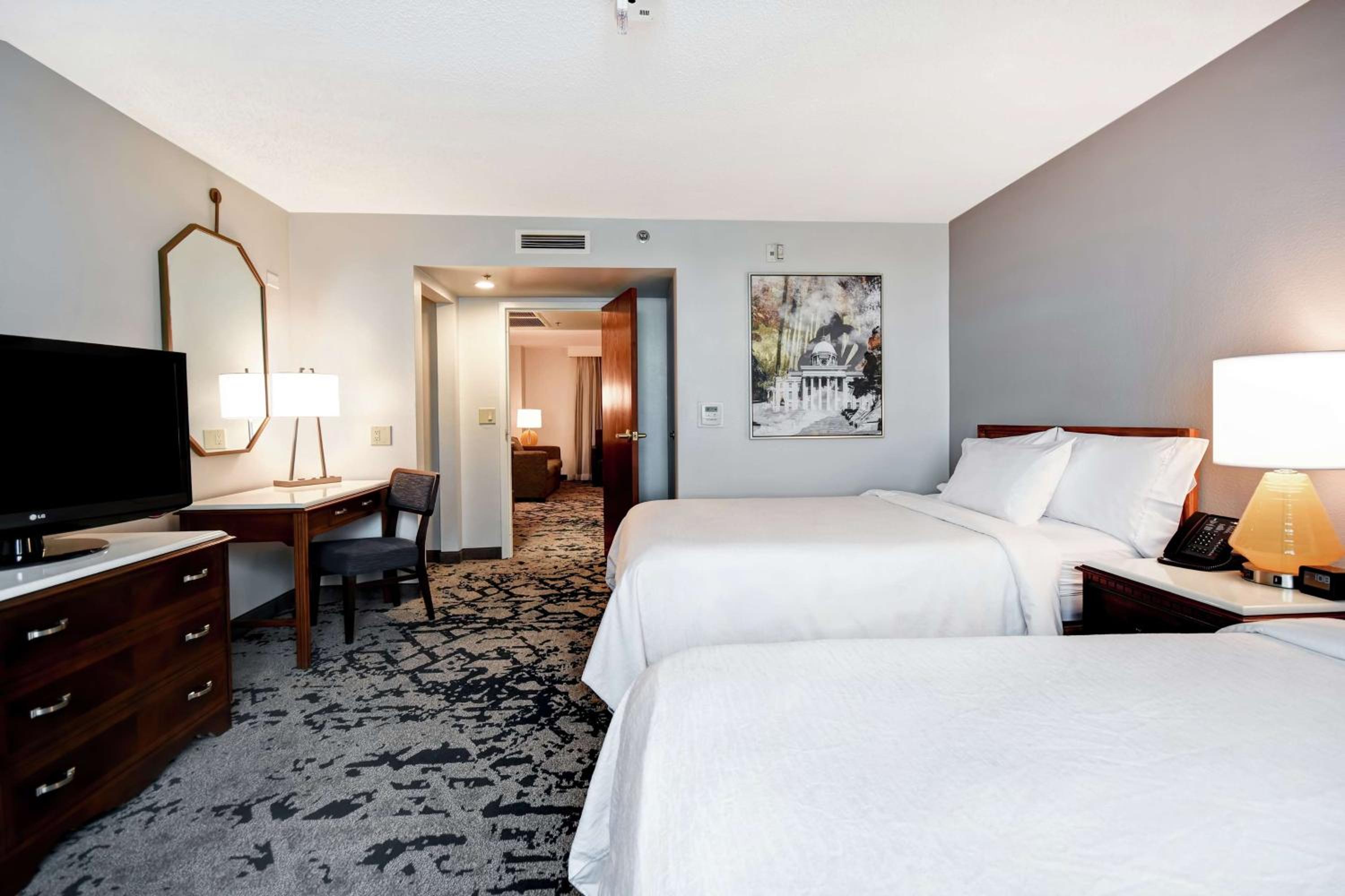 Double Corner Suite - Photo 4