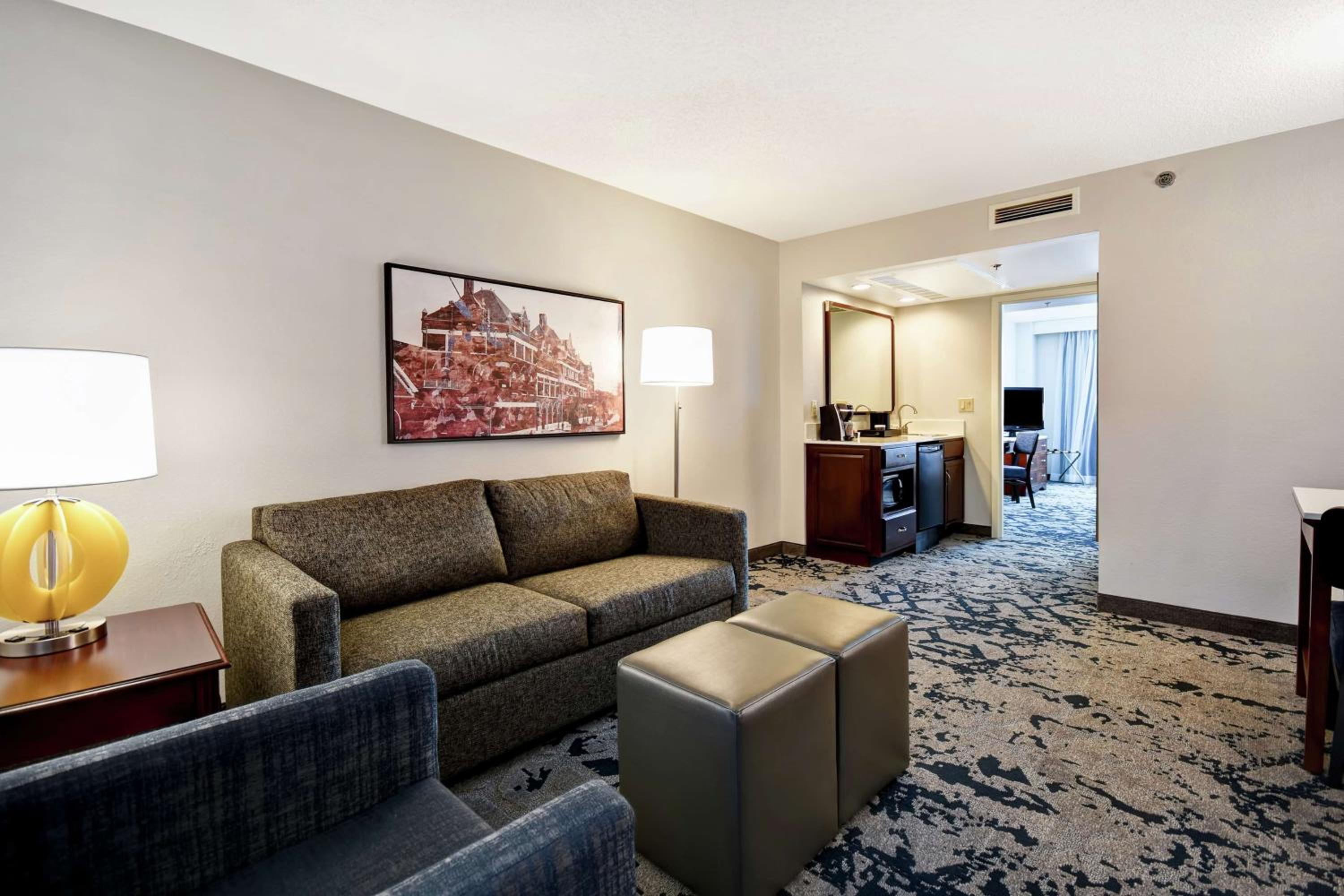 Two-Room King Suite - Non-Smoking - Photo 3