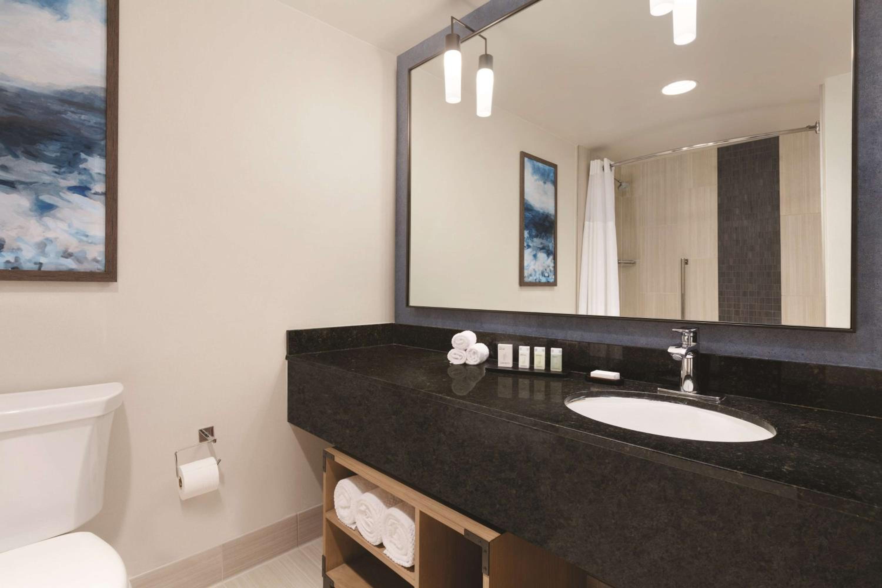 Suite with Two Double Beds - Non-Smoking - Photo 3