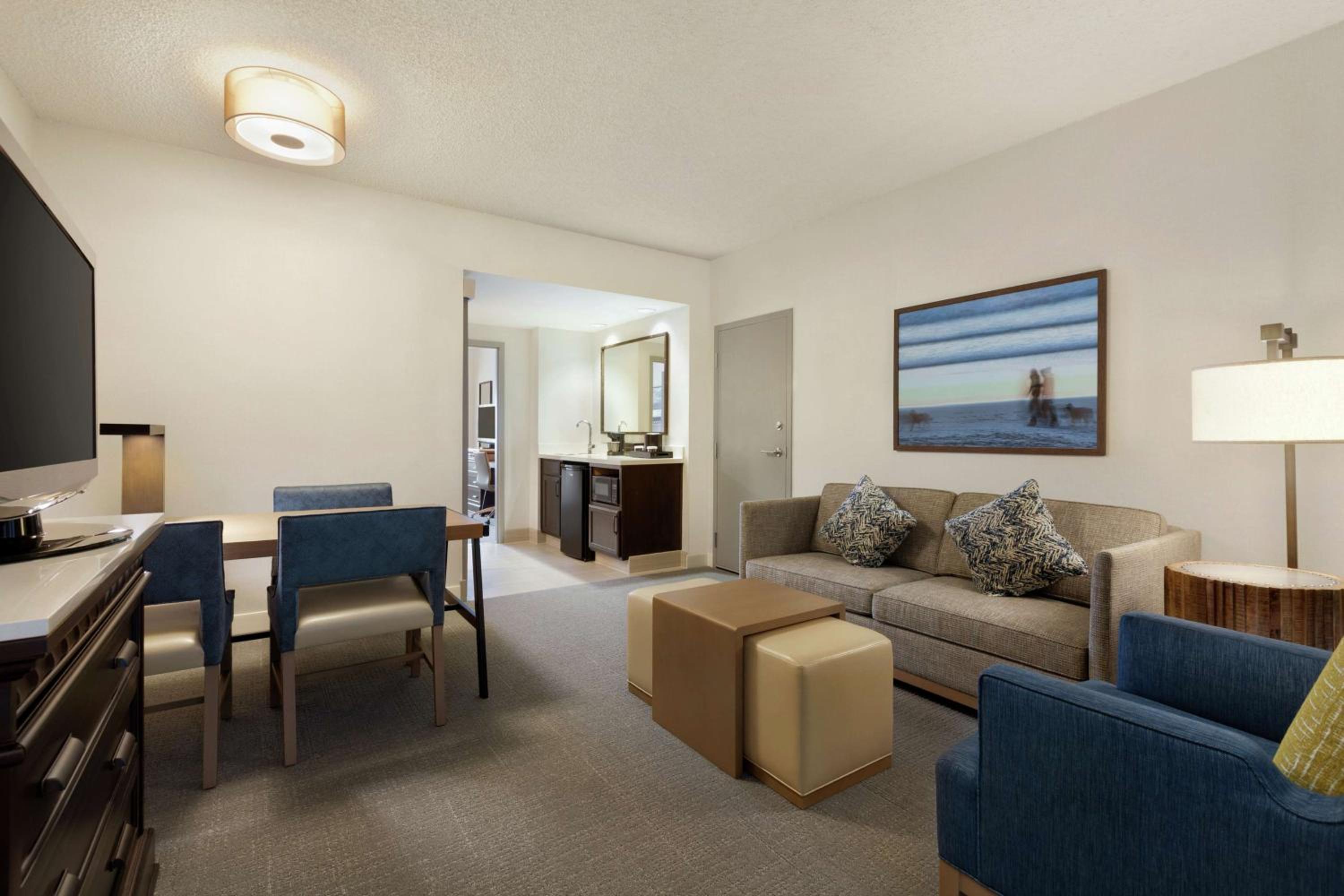 Suite with Two Double Beds - Non-Smoking - Photo 2