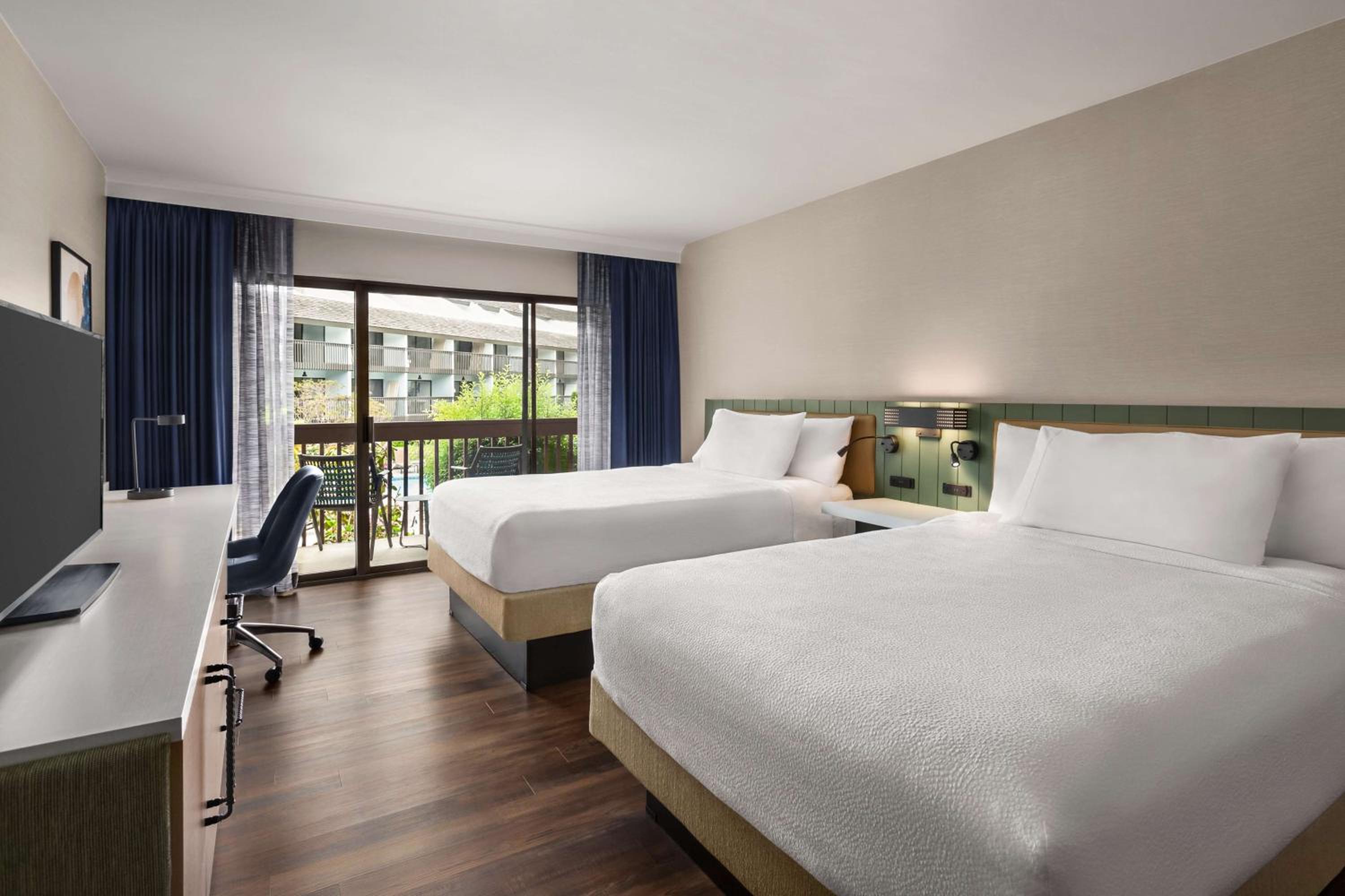 Queen Room with Two Queen Beds - Pool View and Balcony - Photo 5