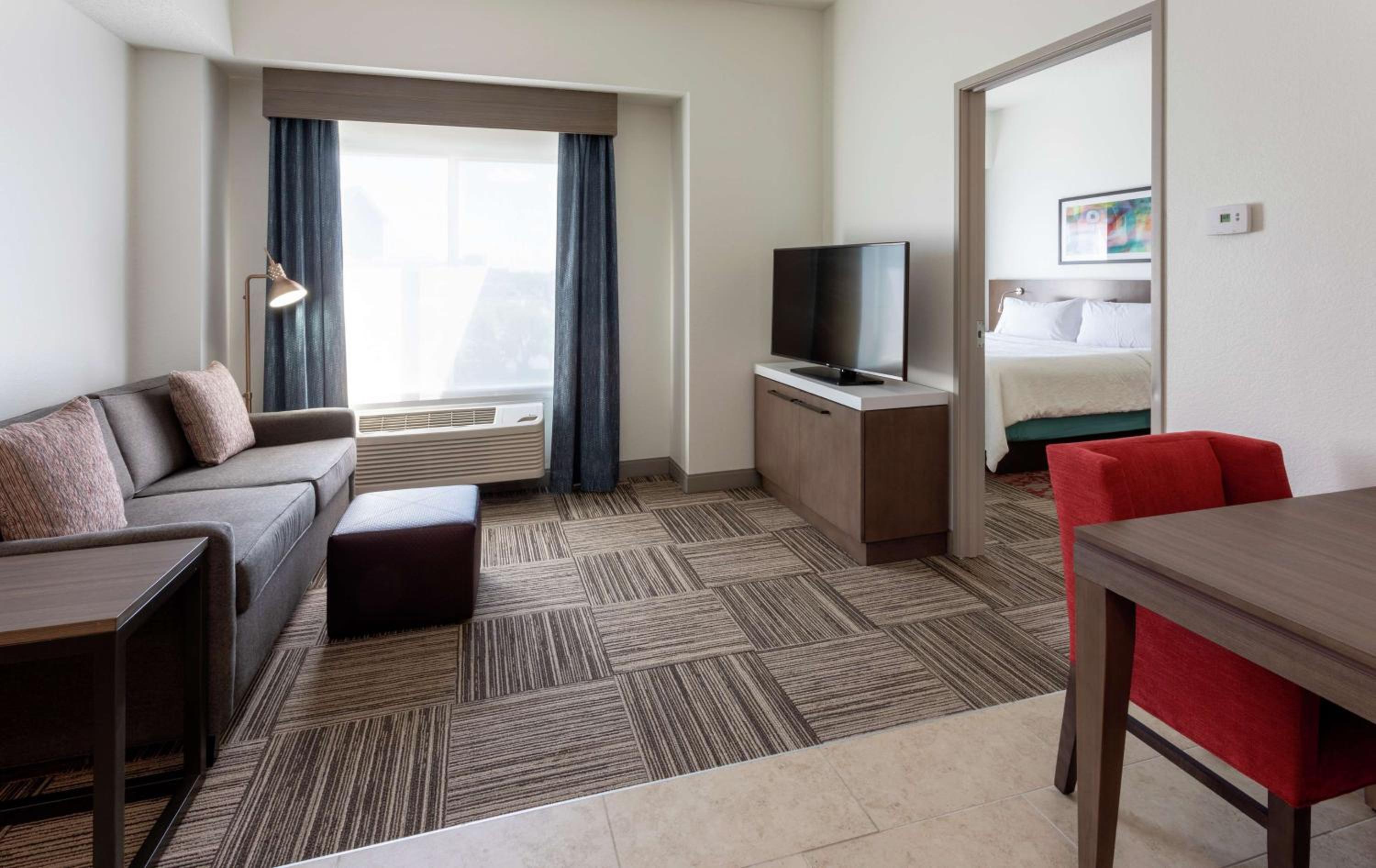 One-Bedroom King Suite - Photo 6