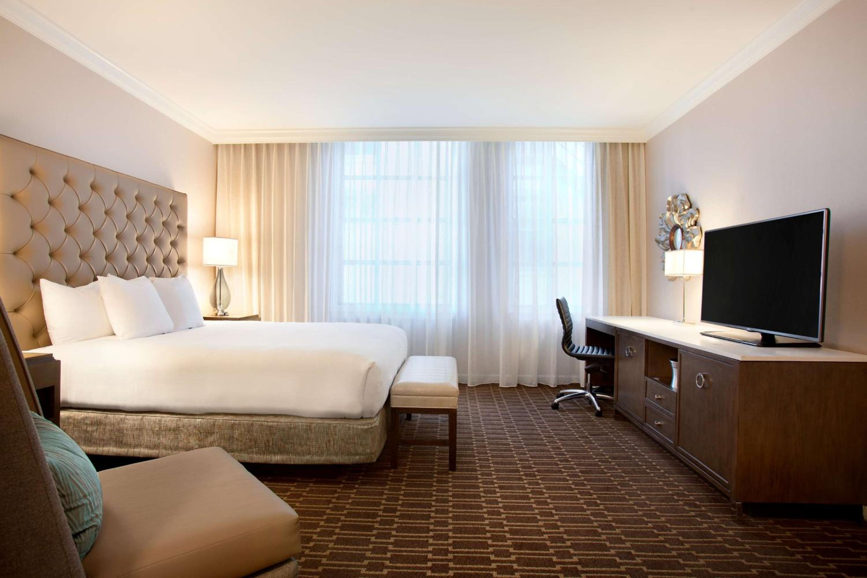 Relax in style in our modern hotel room!