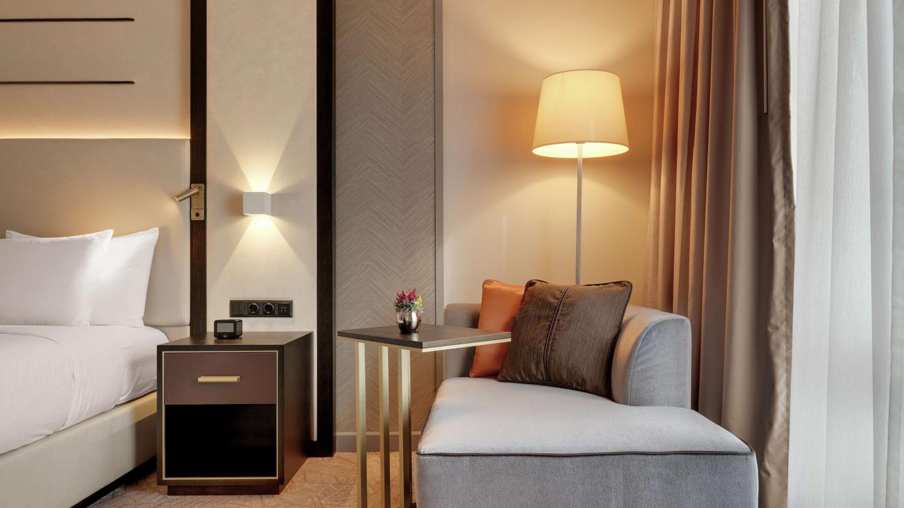 King Guest Room - Photo 2