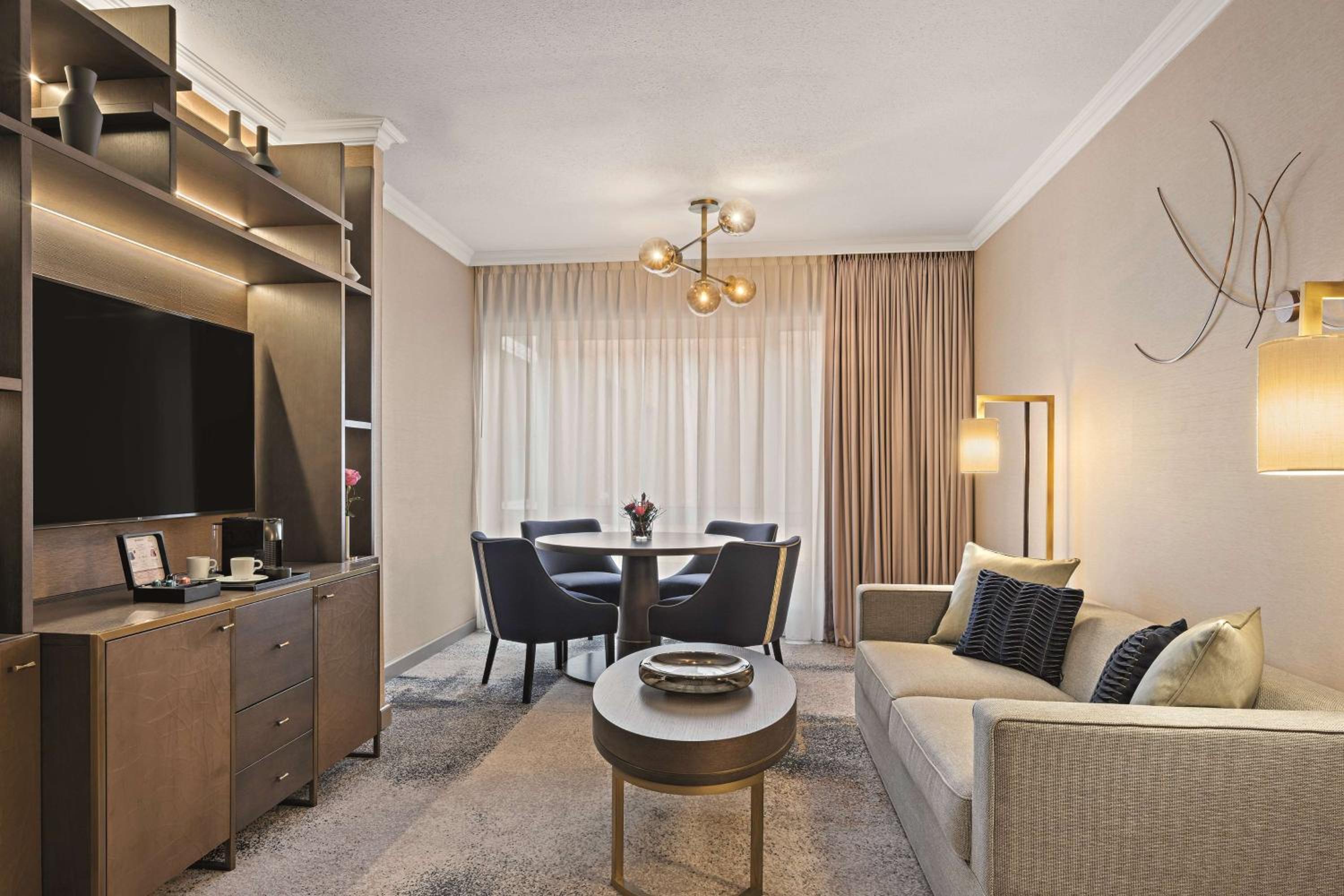 Junior Suite - Photo 1