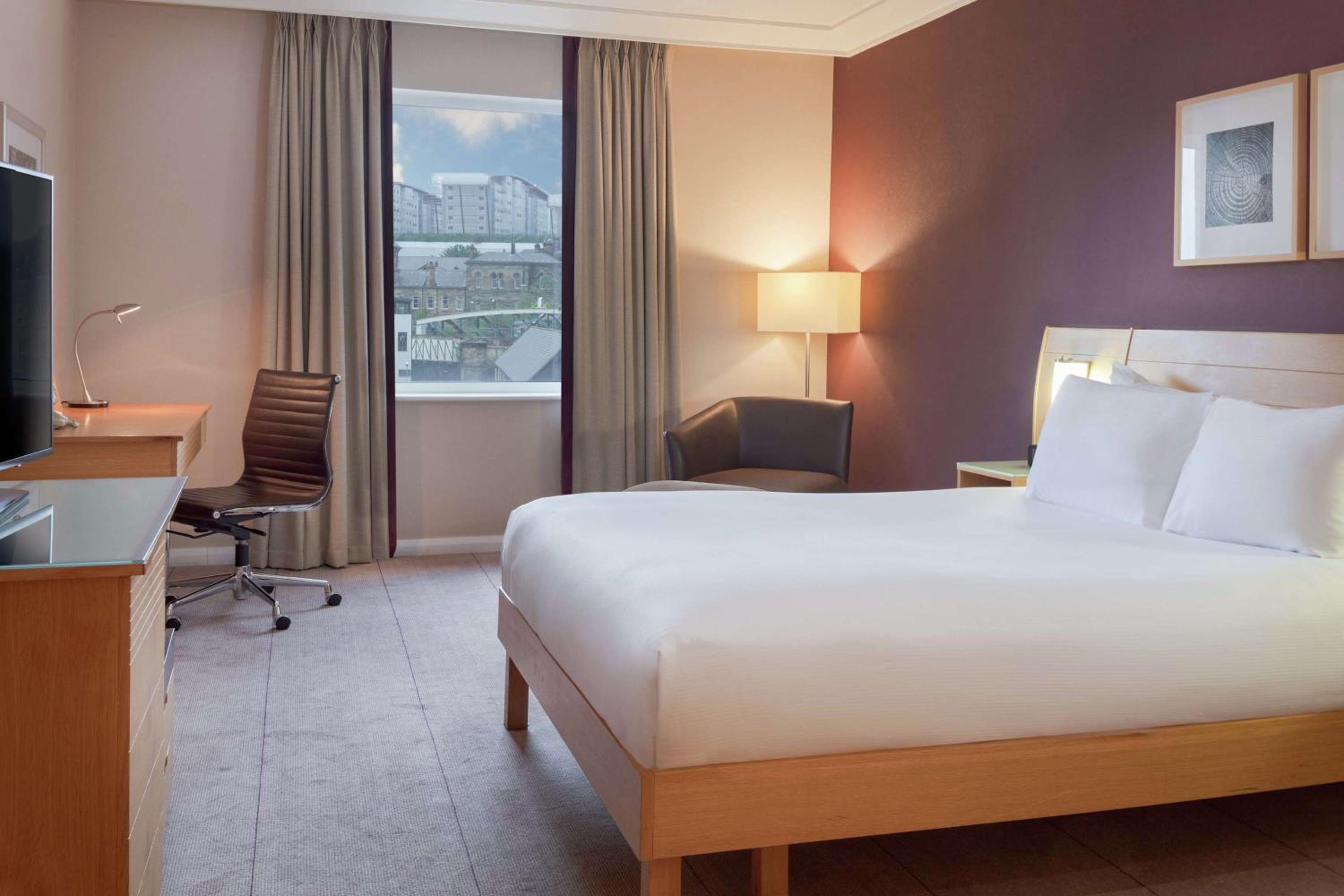 Executive Double Room - Mobility Accessible photo 3
