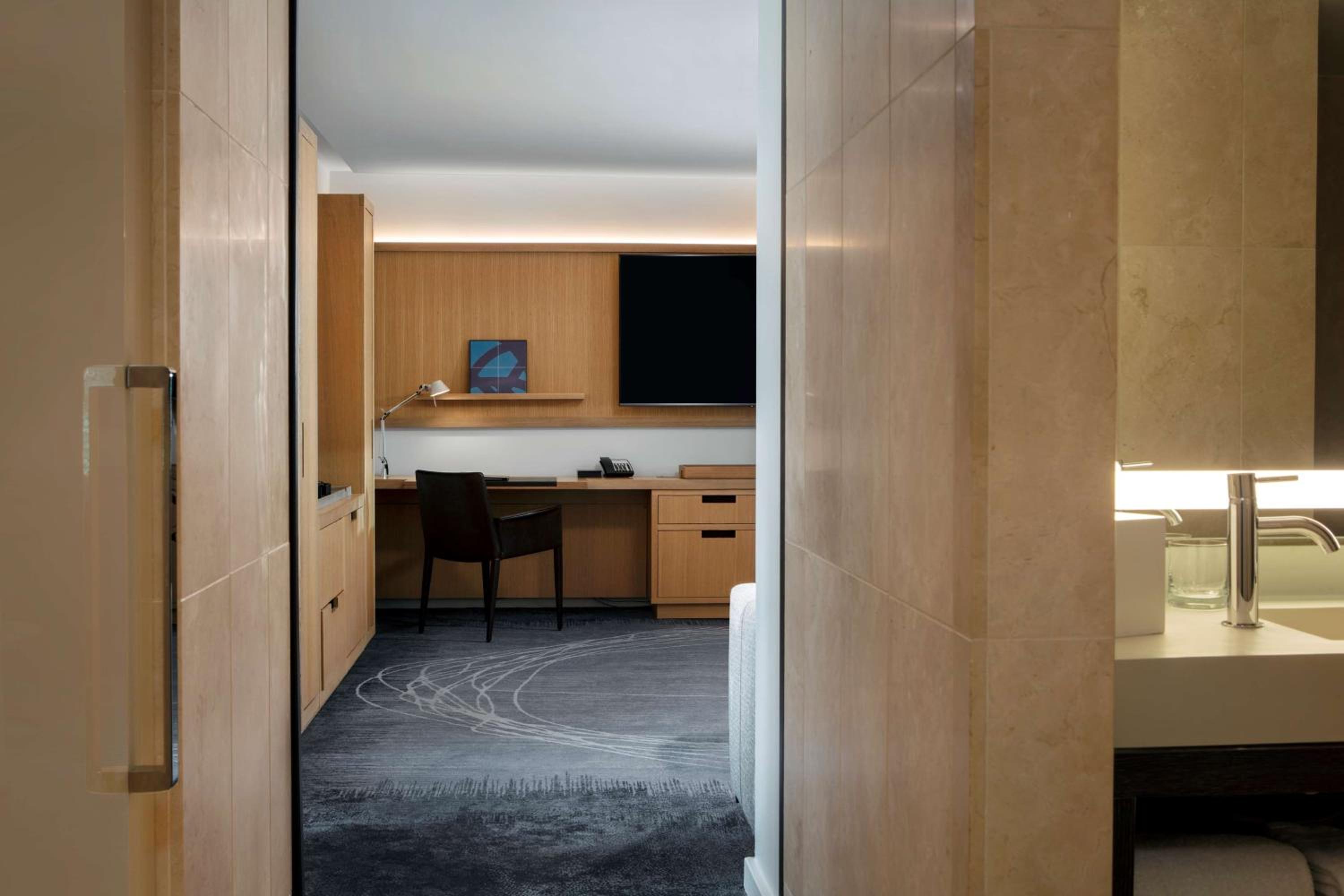 Executive King Suite