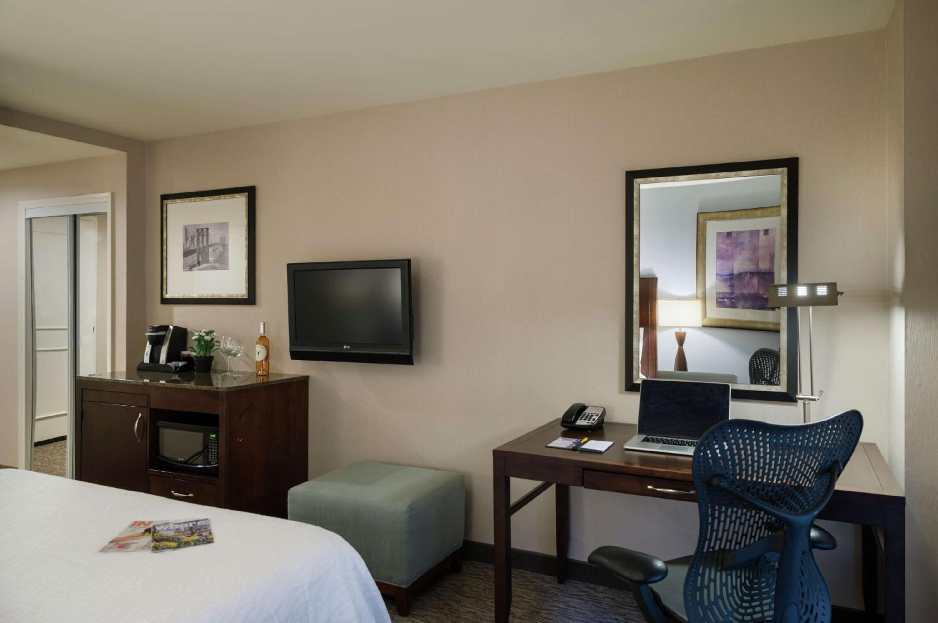 Premium King Room