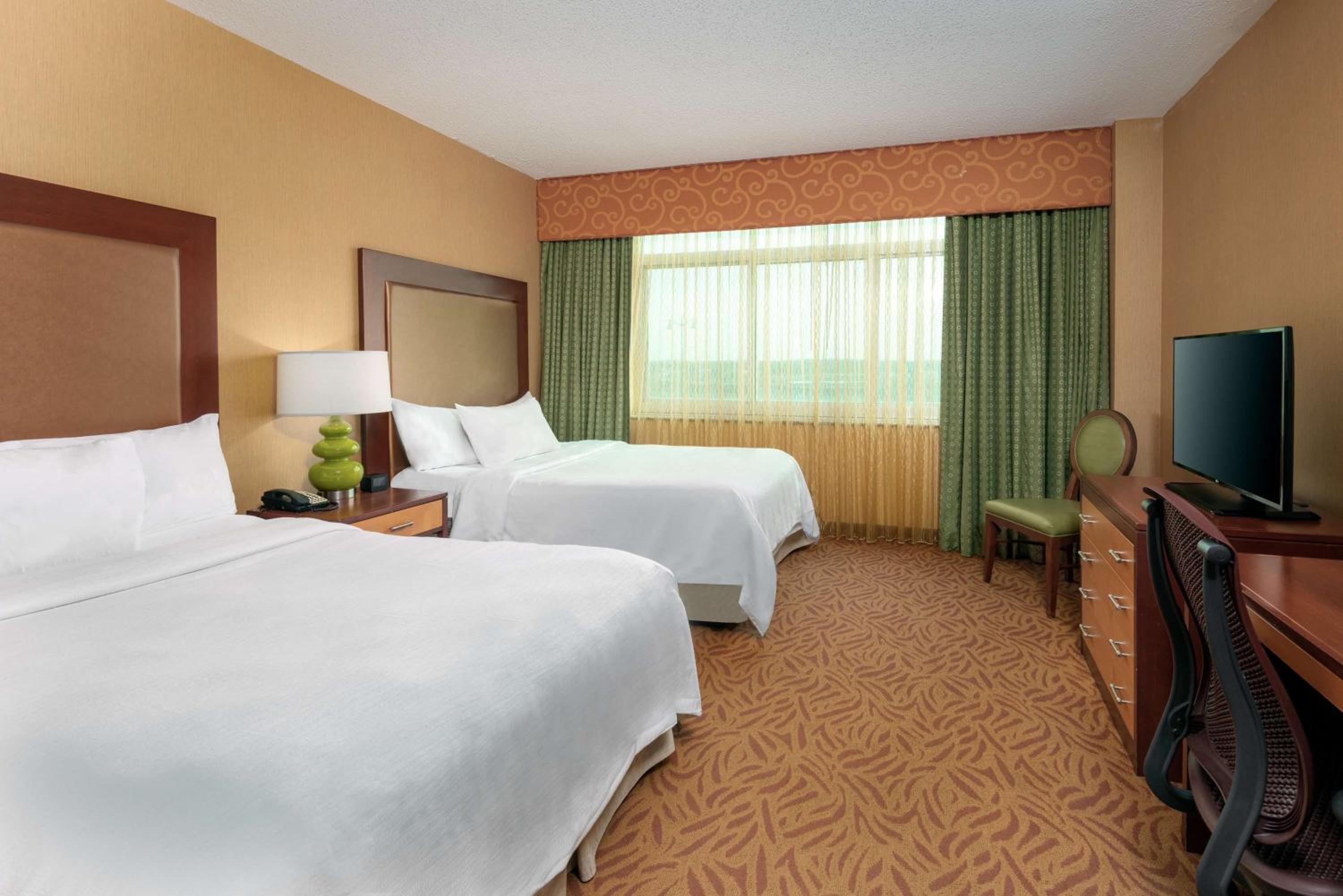 Suite with Two Queen Beds - Non-Smoking - Photo 3