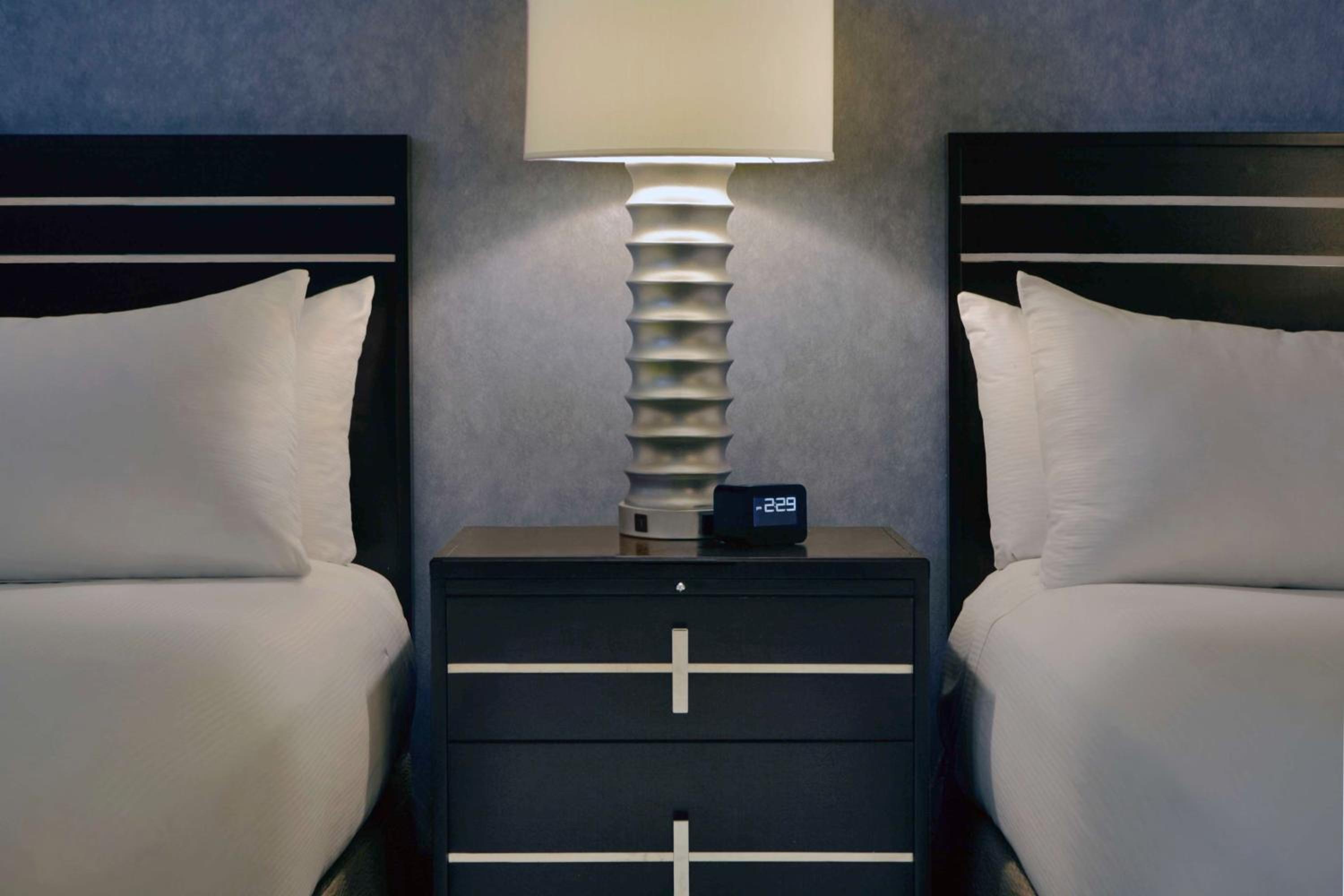 Deluxe Queen Room with Two Queen Beds - Photo 2